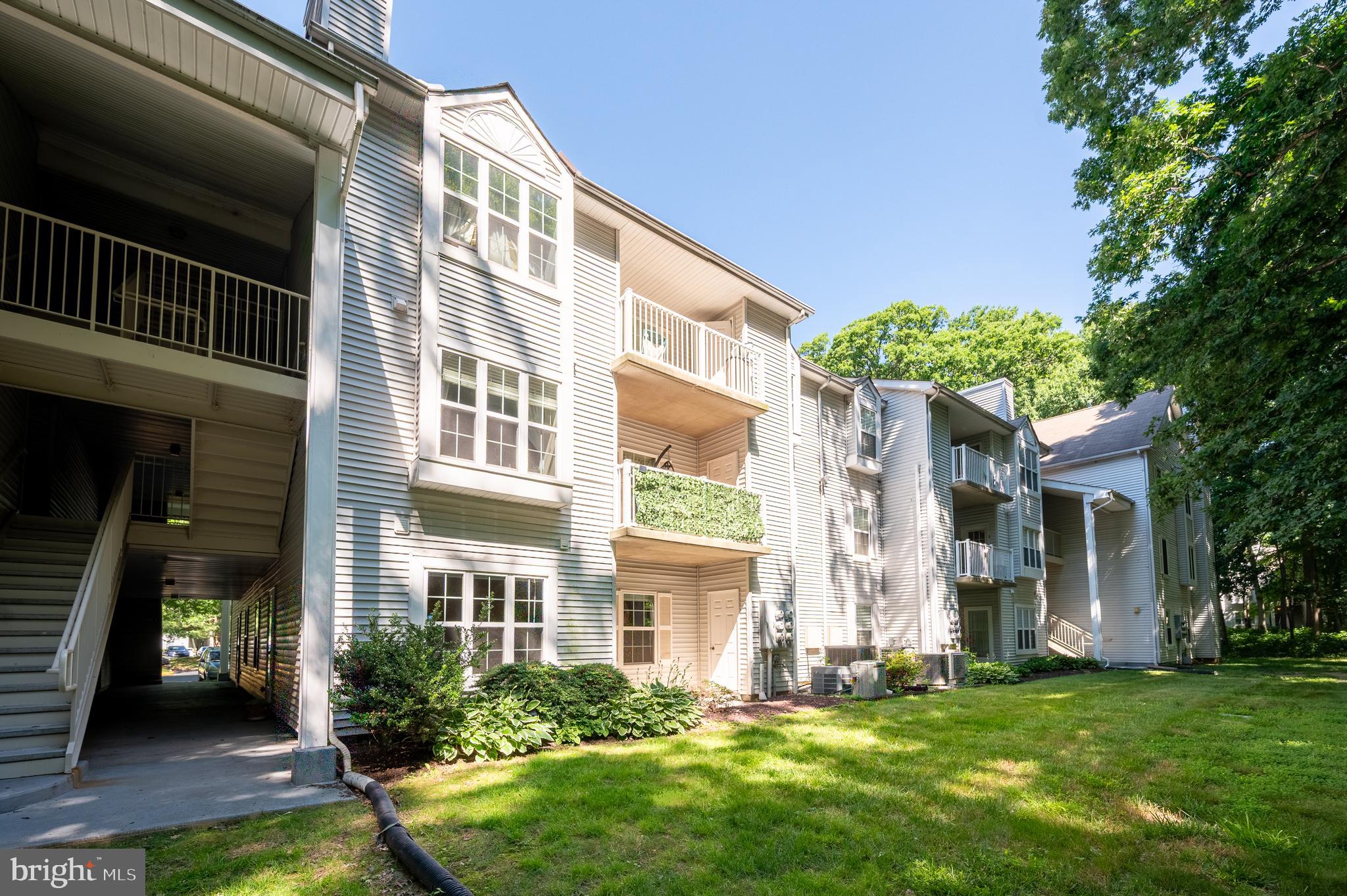 115 STONE HURST COURT 115
