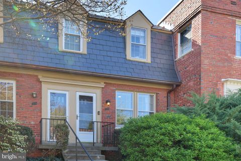 1300 S CLEVELAND STREET 364 ARLINGTON VA 22204