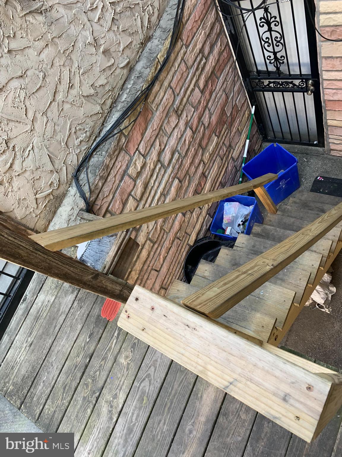 WEST OAK LANE - Residential