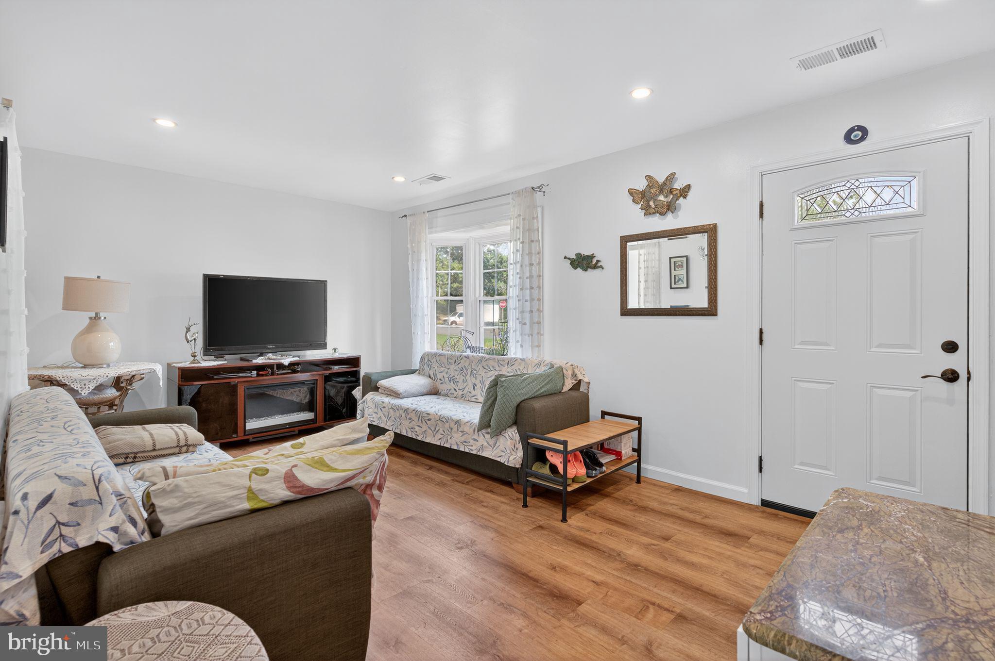 12306 WOODLAWN COURT