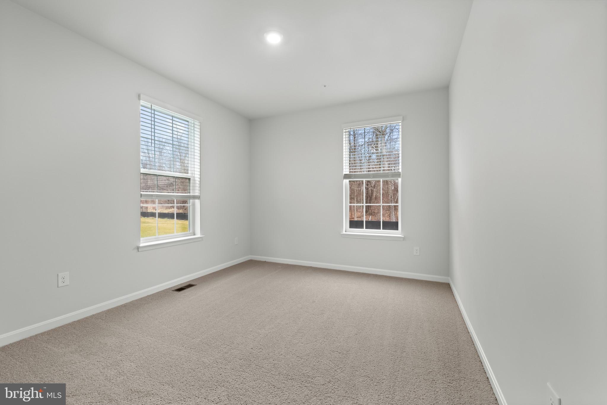 CREEKSIDE ESTATES - Residential