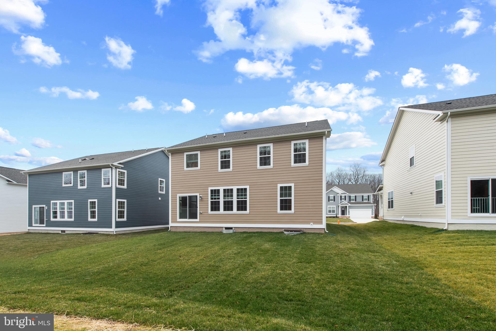 CREEKSIDE ESTATES - Residential