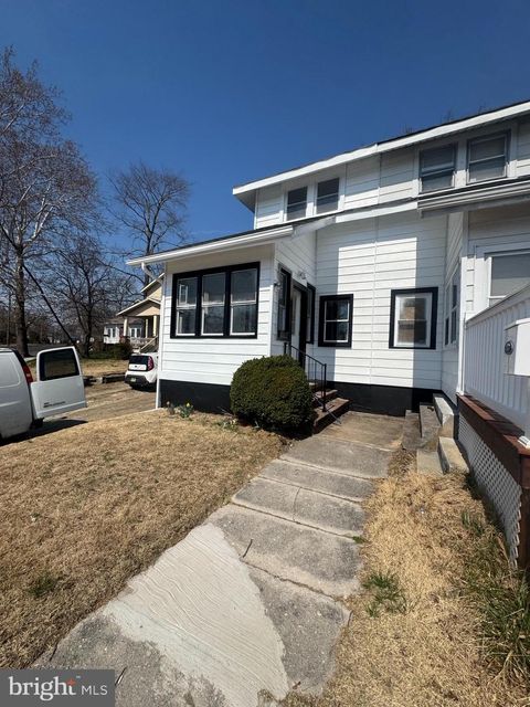 220 WHITE HORSE AVENUE CLEMENTON NJ 08021