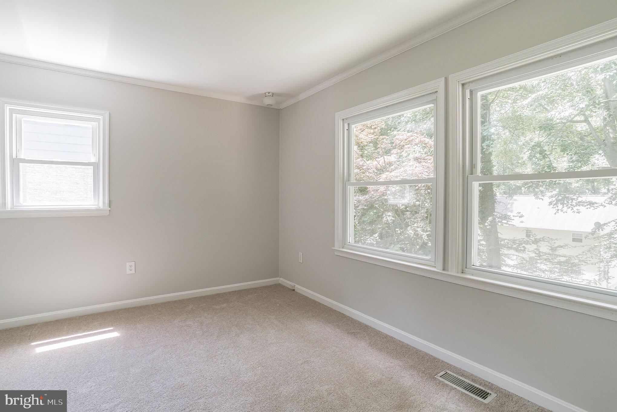 LONG BEACH - Residential