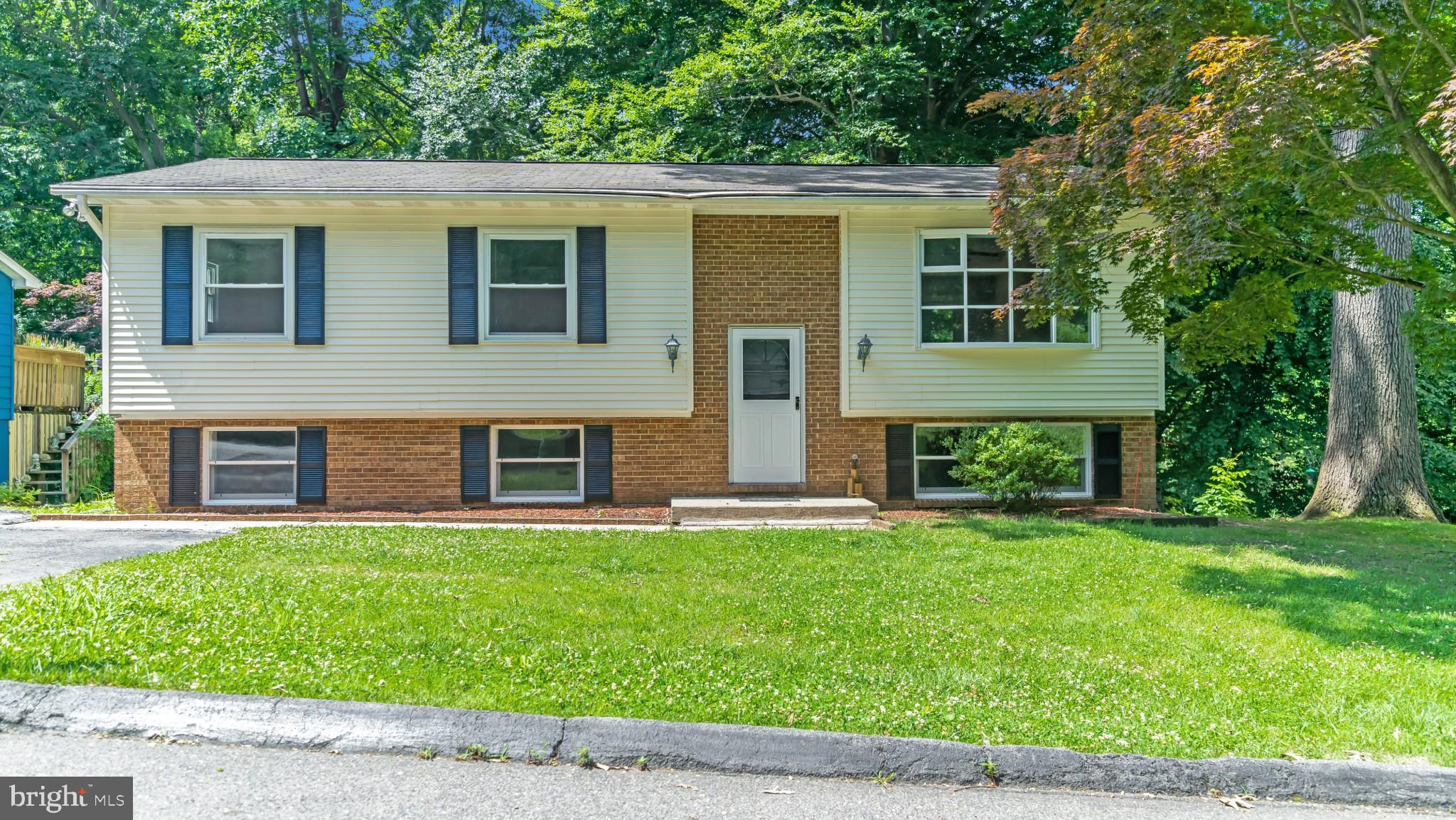 LONG BEACH - Residential