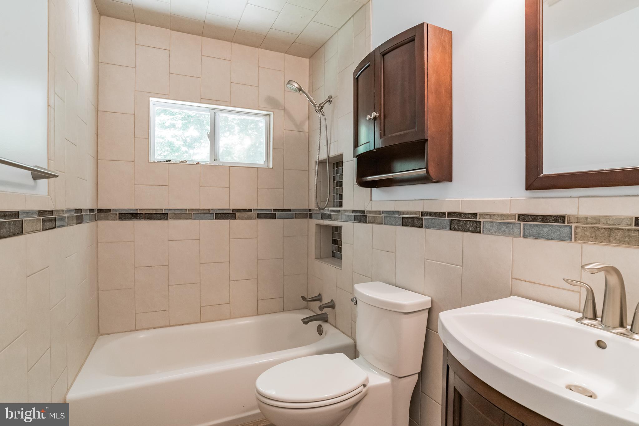 LONG BEACH - Residential