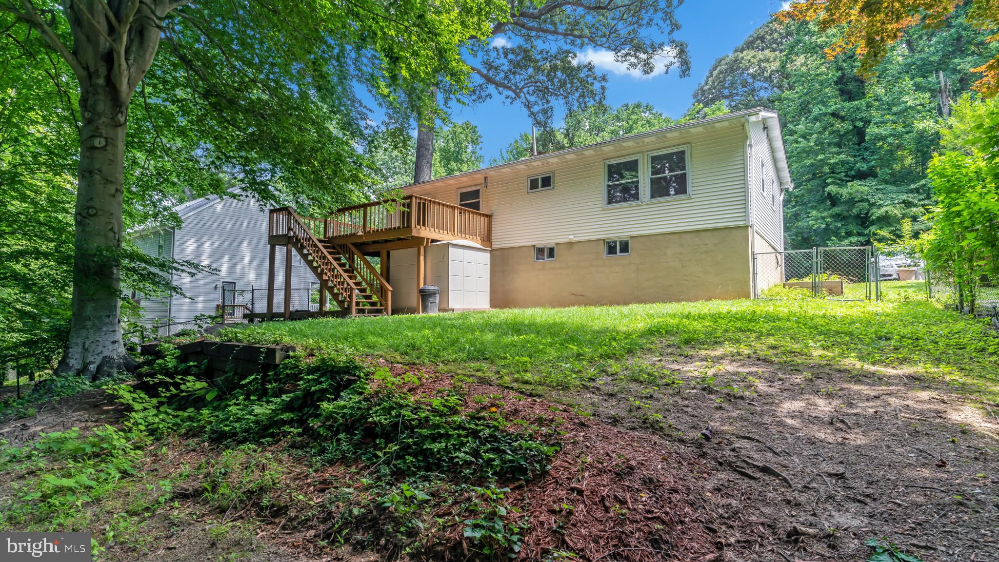 LONG BEACH - Residential