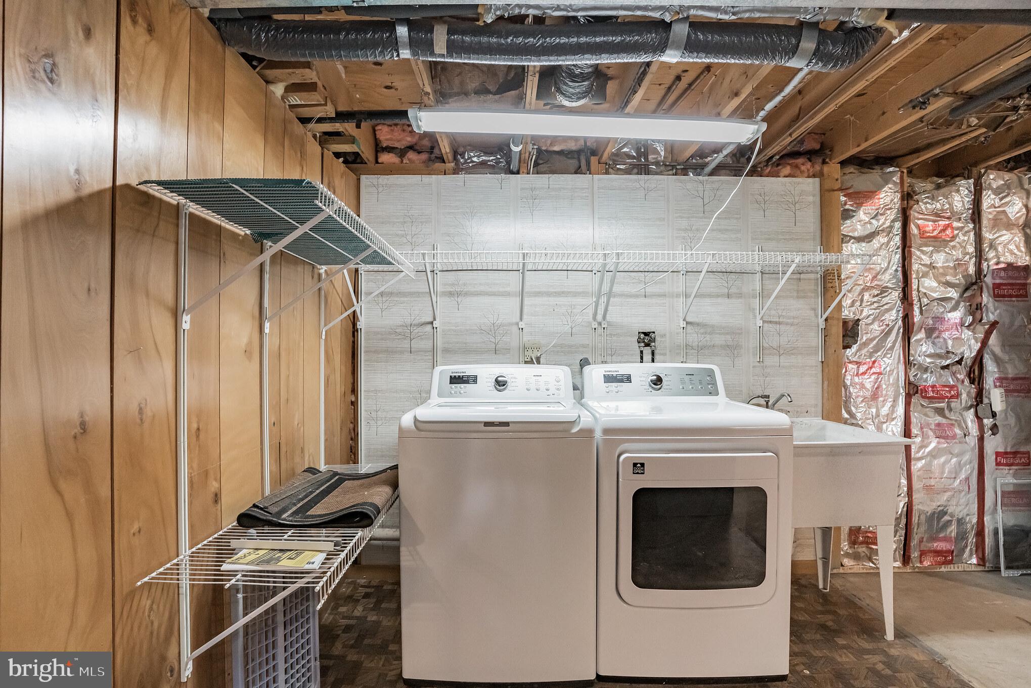 LONG BEACH - Residential