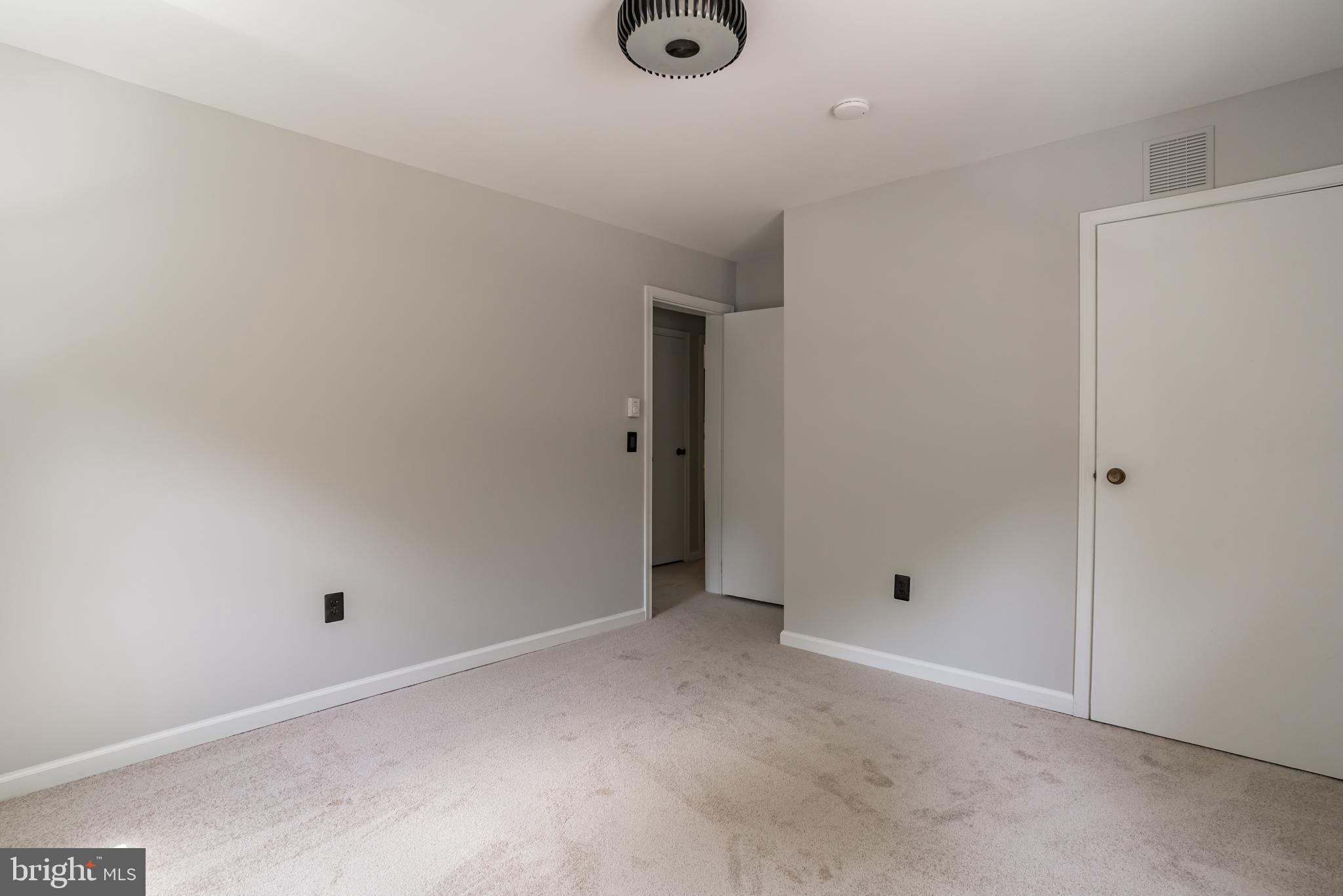 LONG BEACH - Residential