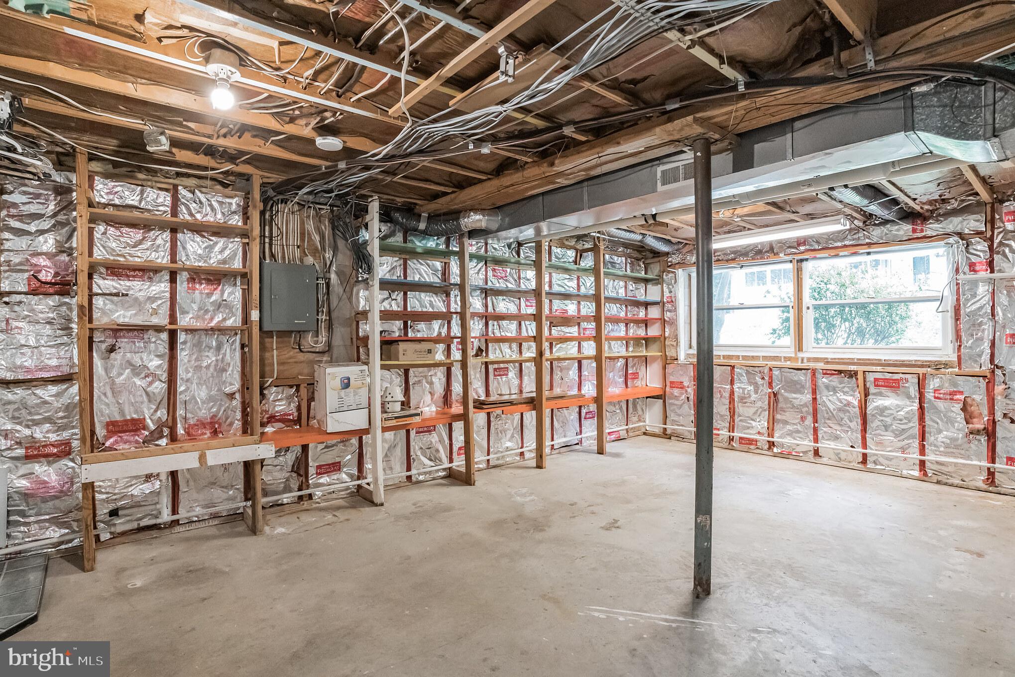 LONG BEACH - Residential