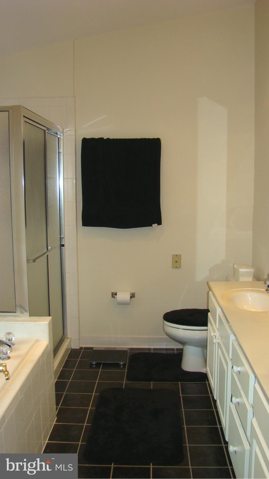 FALLS STATION - Residential Lease