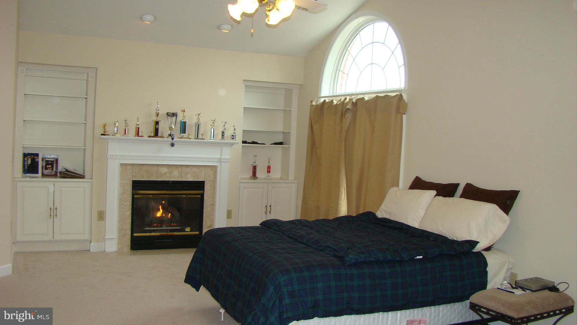 FALLS STATION - Residential Lease