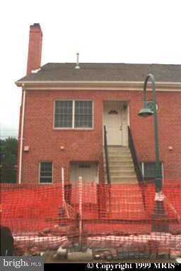 FALLS STATION - Residential Lease