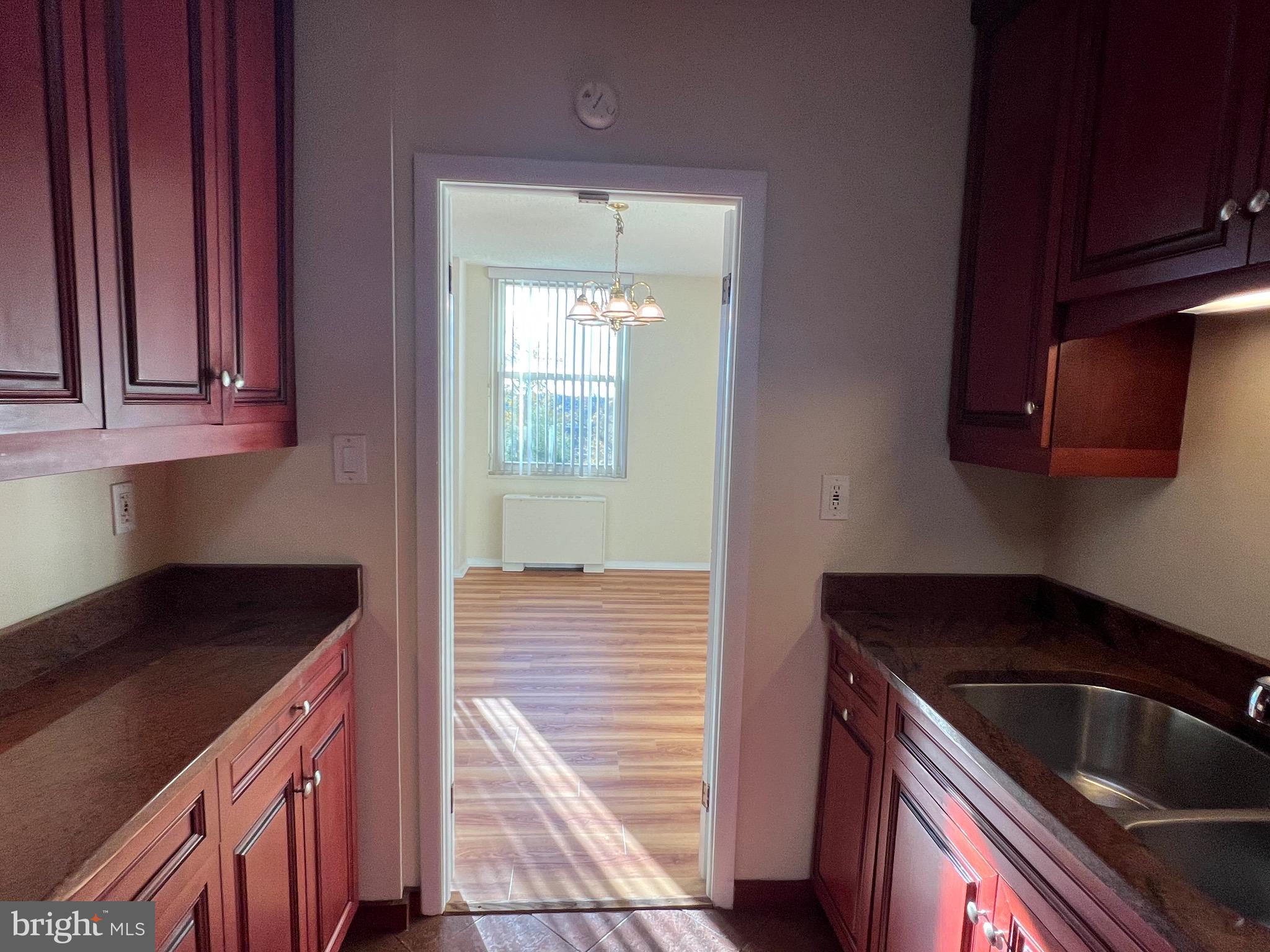 ROLAND PARK - Residential Lease