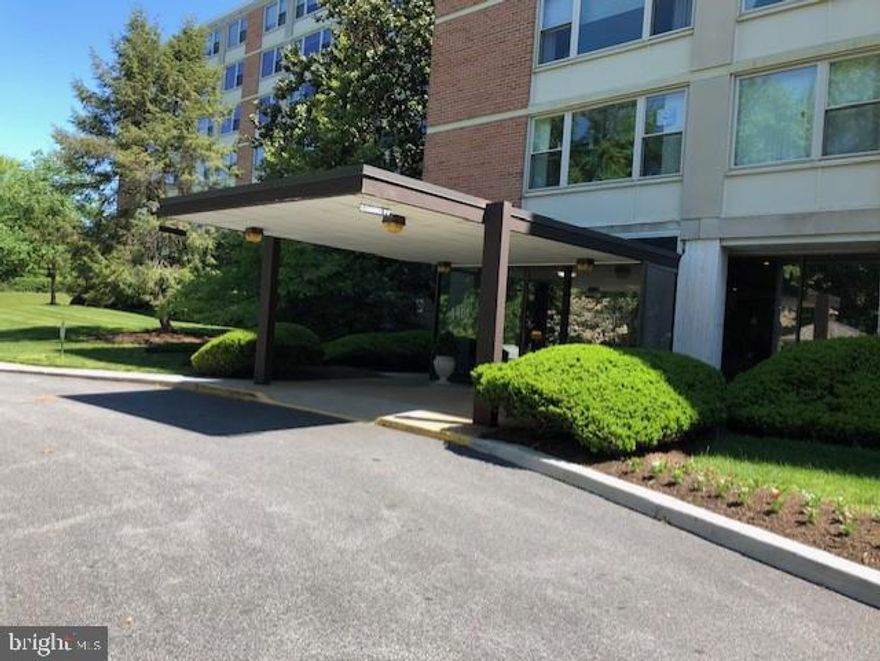 Welcome to 4401 Roland Unit #402! Nicely Updated & Spacious Describes this 2BR-2Bath Condo with New Luxury Vinyl Plank Flooring in LR & DR-A Remodeled Gourmet Kitchen-This Most Popular Building Includes Secure Door Lock Entrances-Outside Pool for Added Enjoyment-The Building Has a Rear Covered Patio Area for Outside Relaxing & 2 Elevators + Nice Laundry Room Area with Multiple Machines-Mail Room-Front Desk Attendant During the Day-Rental Fee Includes: Water,  Heat, Central Air, Trash Shute-NO Pets or Smoking in the Unit-One Time Car Parking Registration for $10.00-Window Treatments & Bedrooms  with Wall to Wall Carpet-Refrigerator with Ice Maker /Dishwasher /Disposal/Electric Cooktop/2 Wall Ovens are Included-Landlord Has Extra Information & Rules for the Building to Include As It is A Condo Building