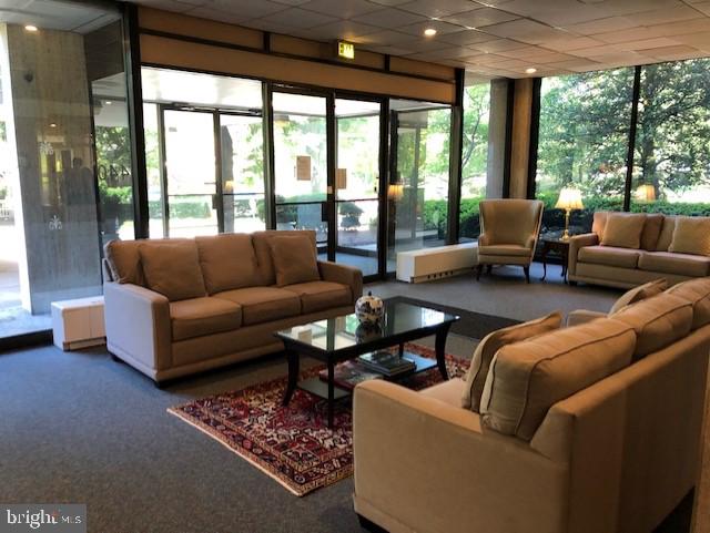 ROLAND PARK - Residential Lease