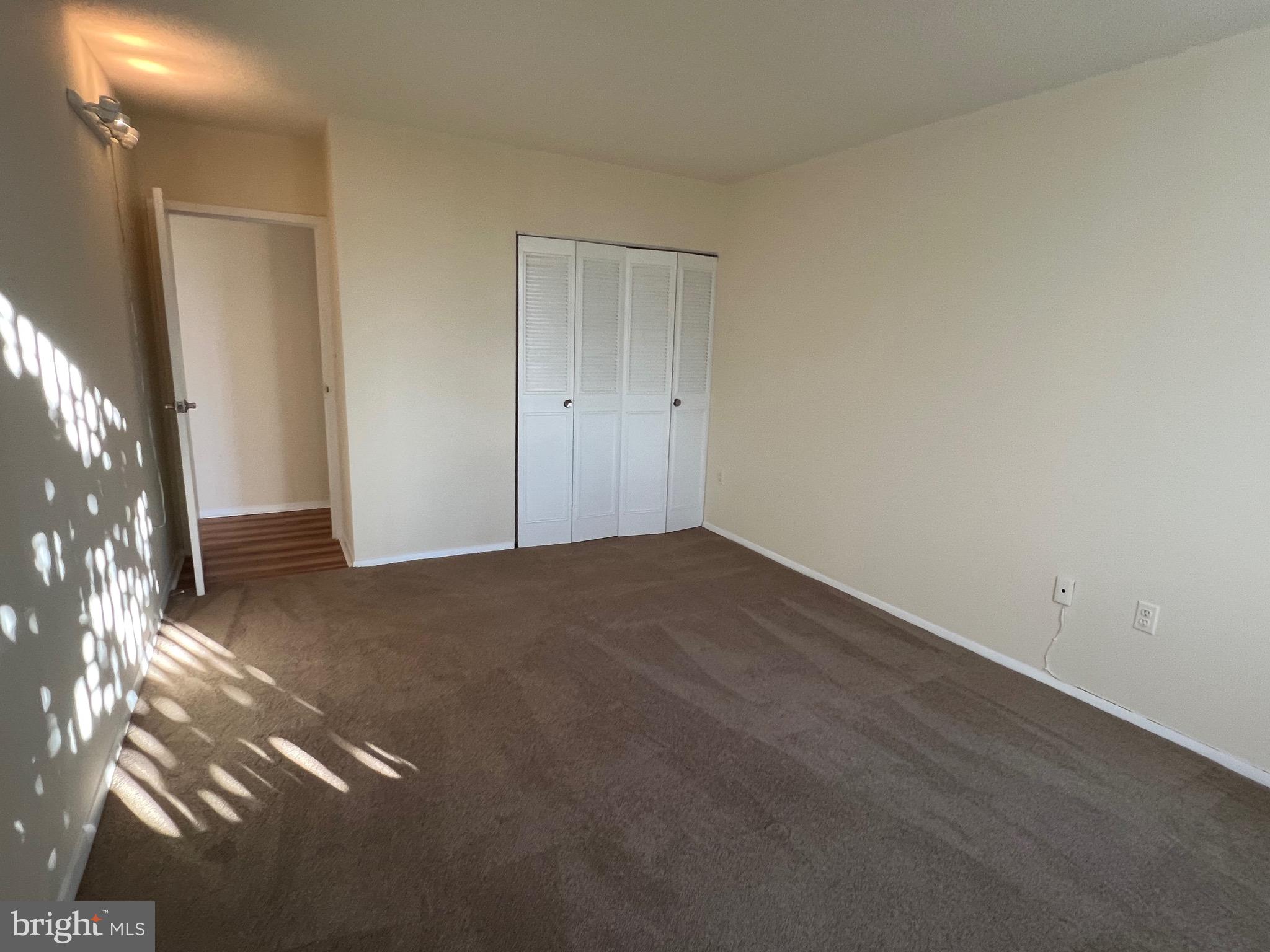 ROLAND PARK - Residential Lease