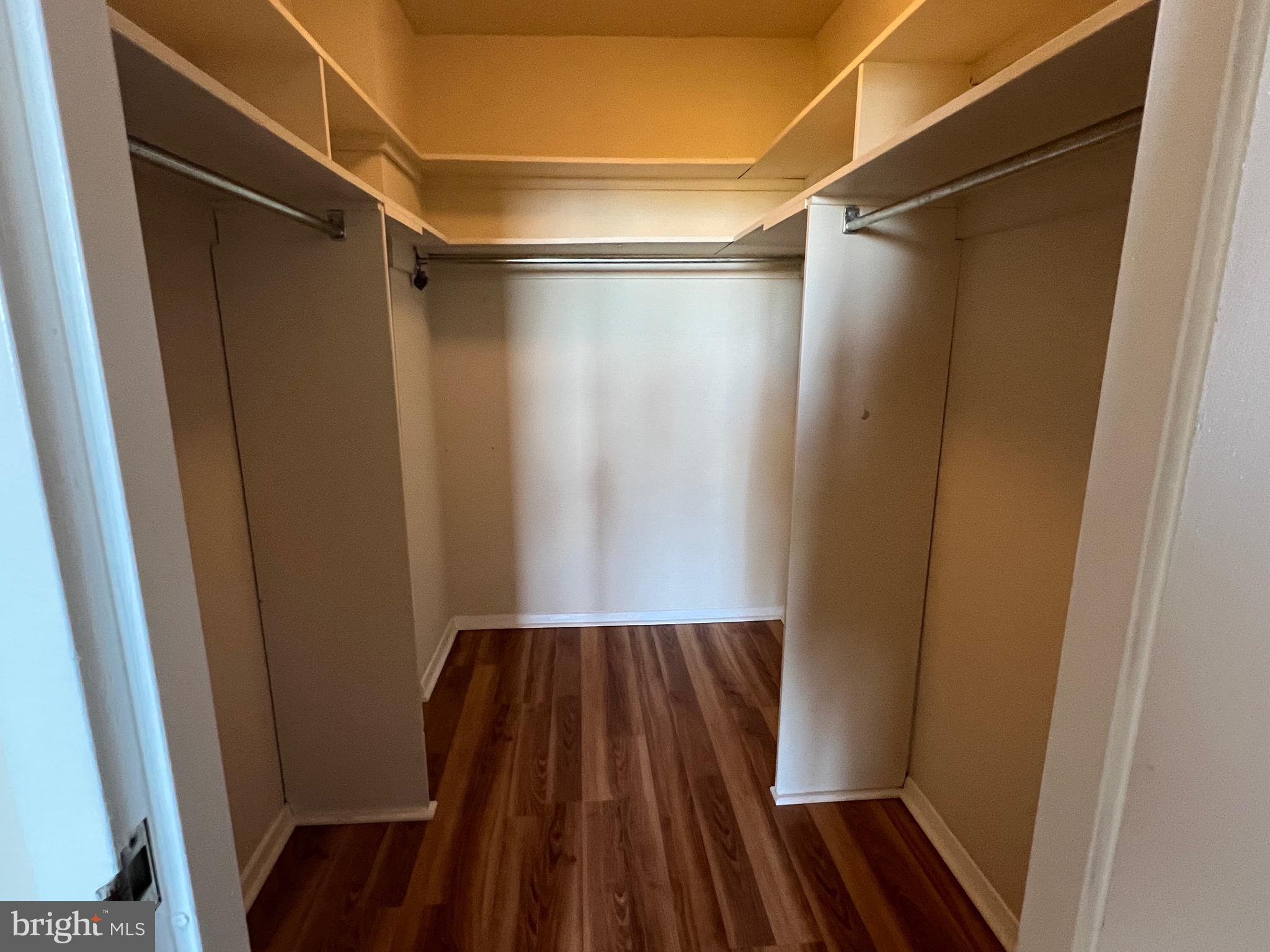 ROLAND PARK - Residential Lease