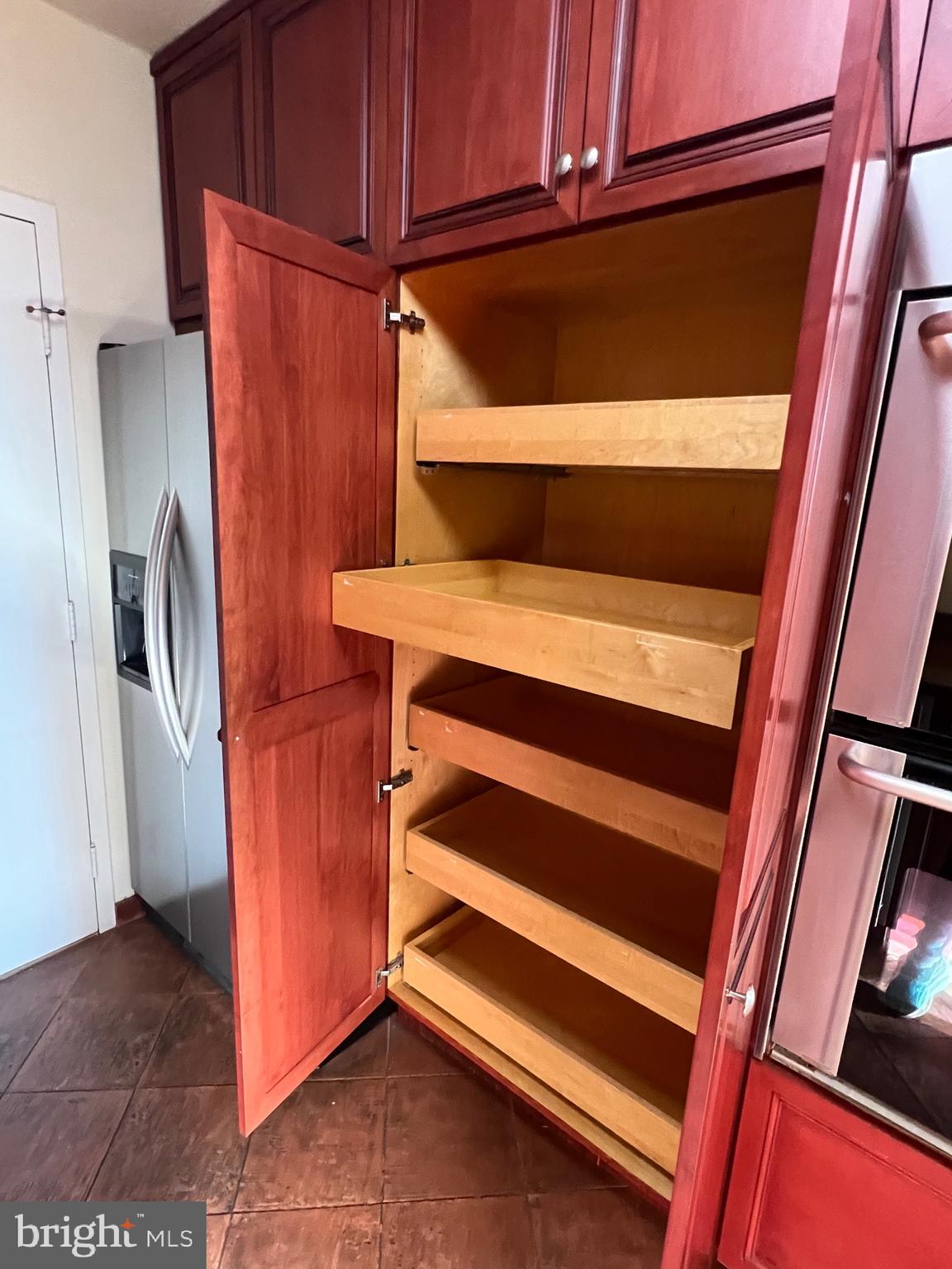 ROLAND PARK - Residential Lease