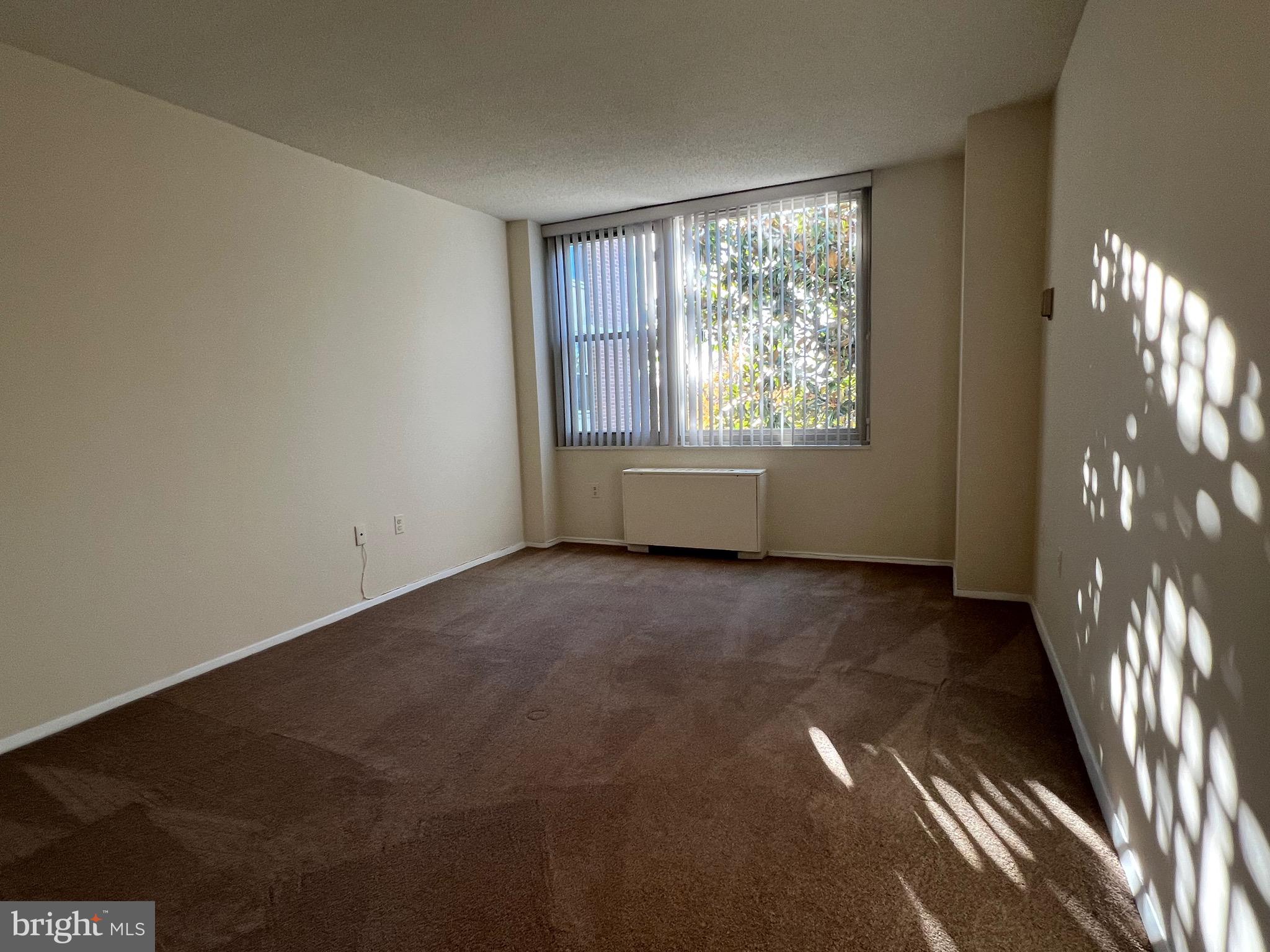 ROLAND PARK - Residential Lease