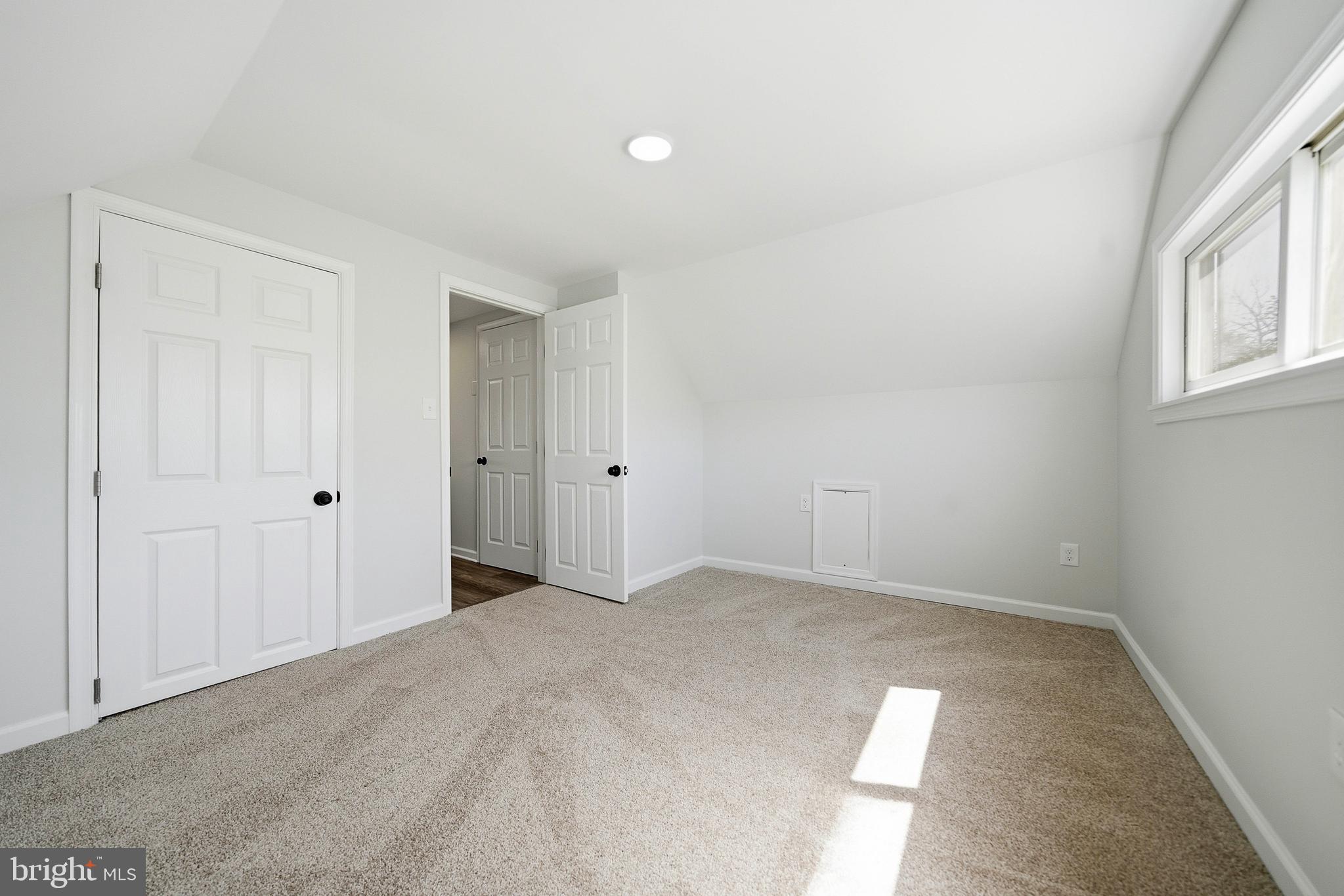 WHITEWOOD - Residential