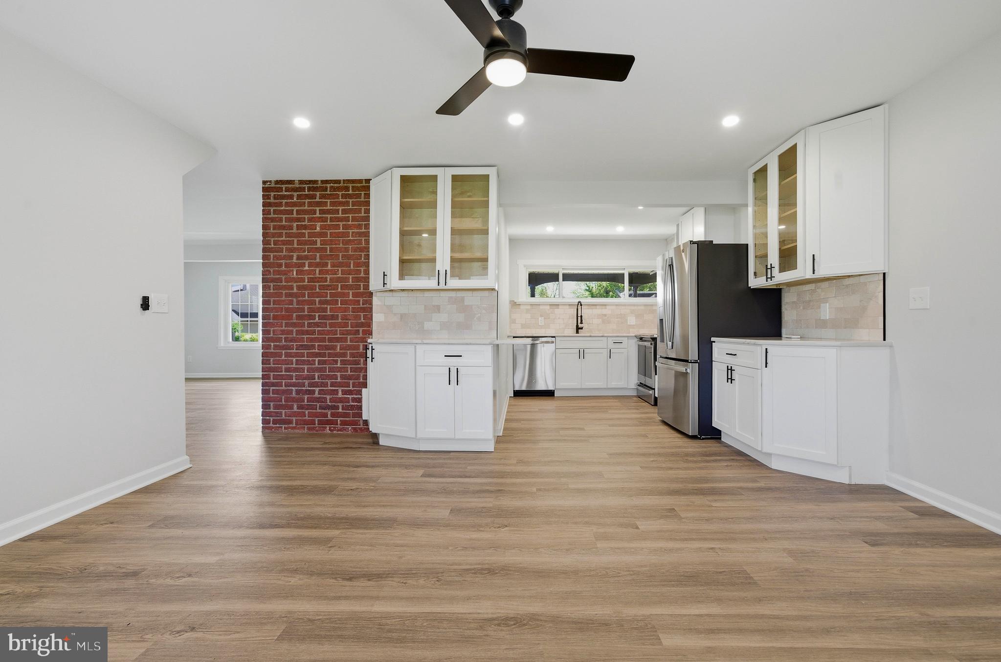 WHITEWOOD - Residential