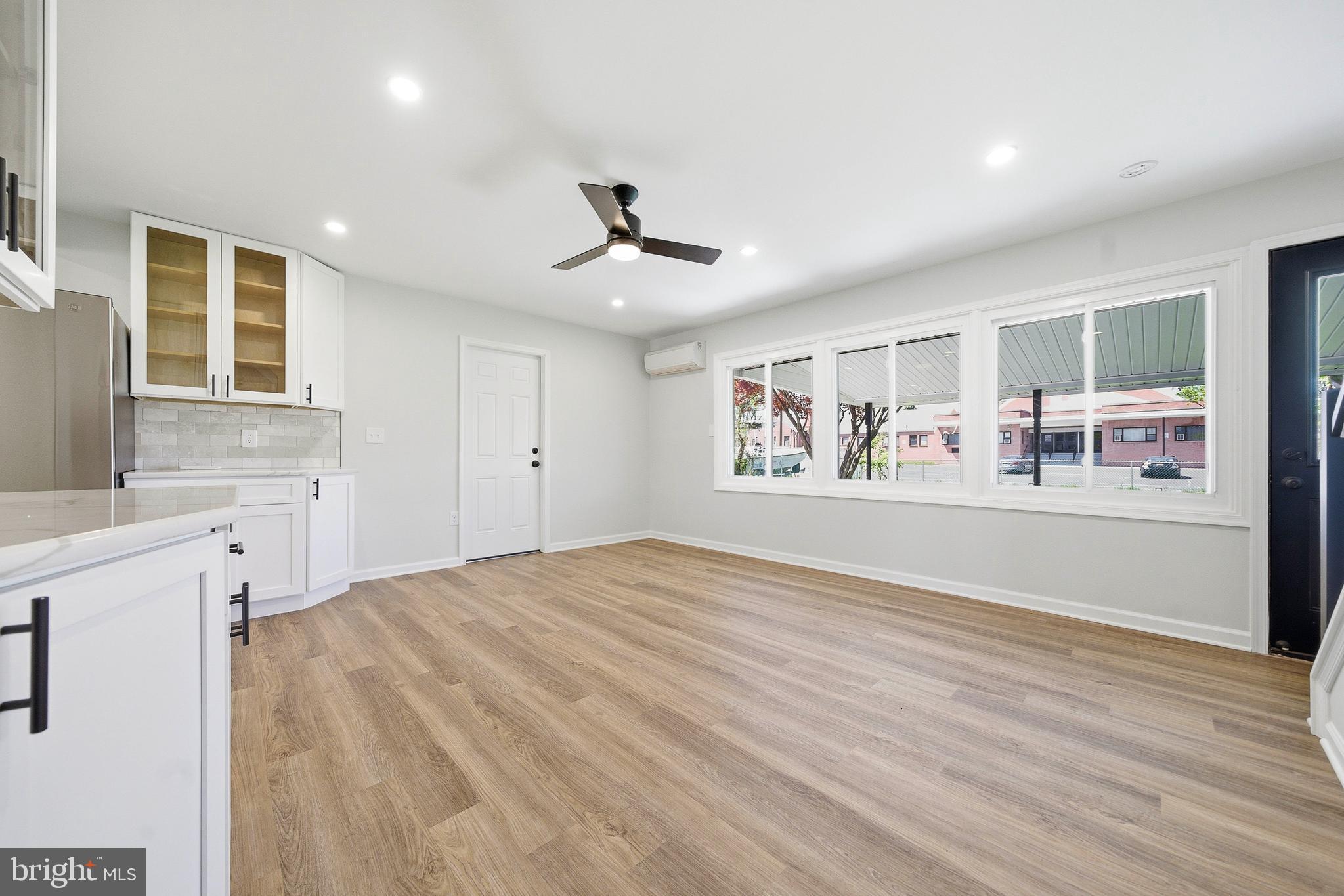 WHITEWOOD - Residential