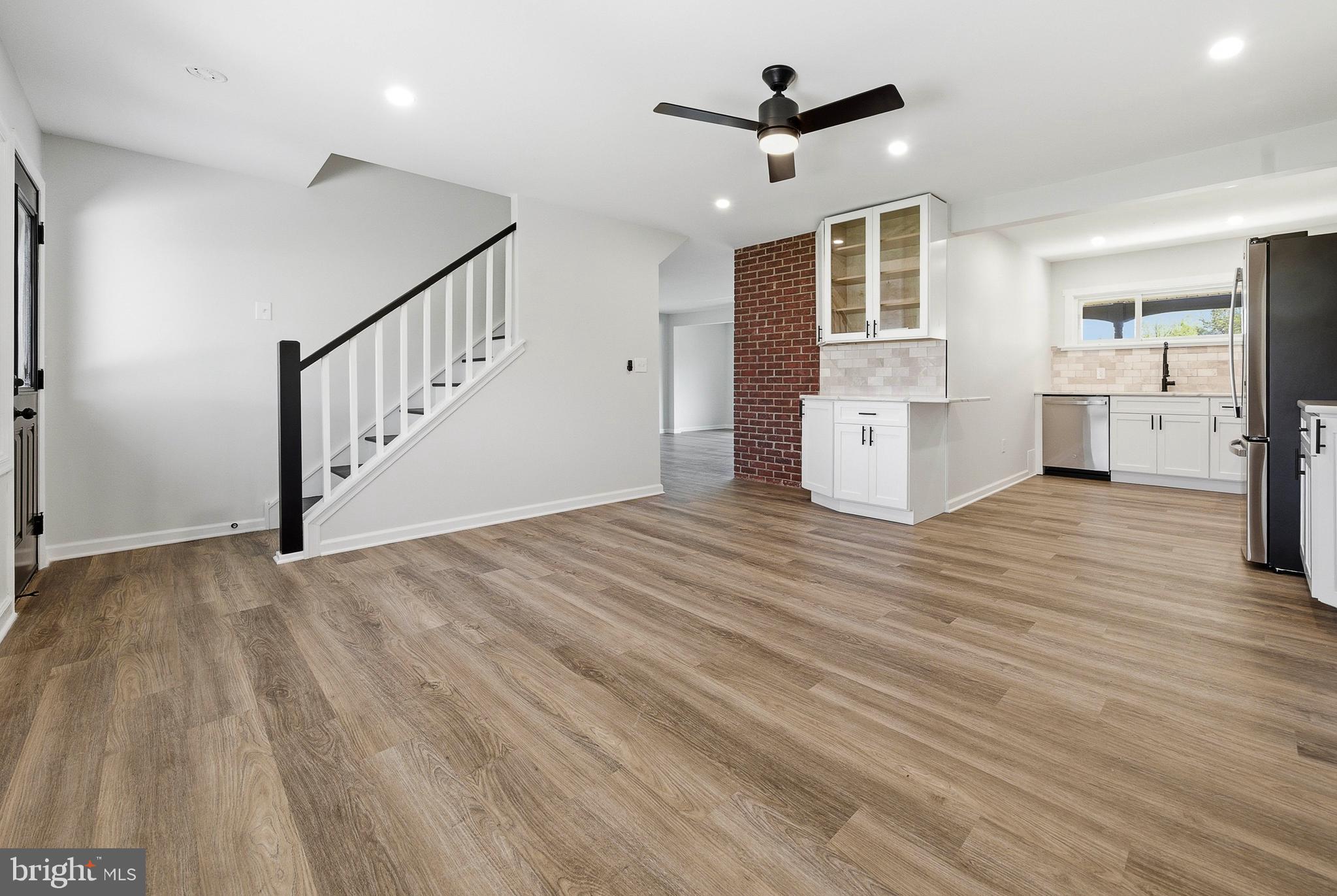 WHITEWOOD - Residential