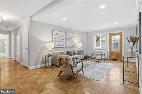 200 N MAPLE AVENUE 212 FALLS CHURCH VA 22046