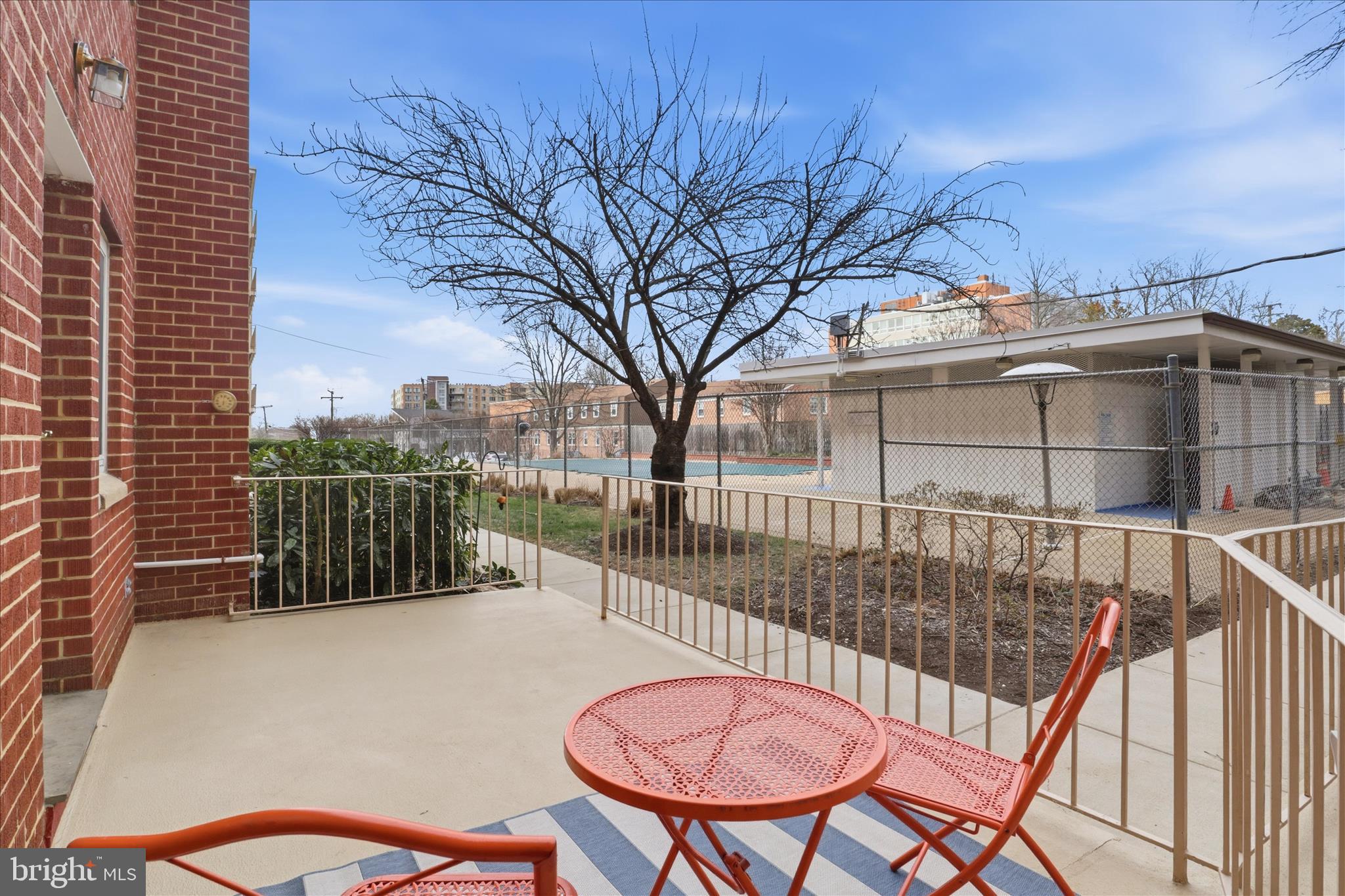 PARK TOWERS - Residential