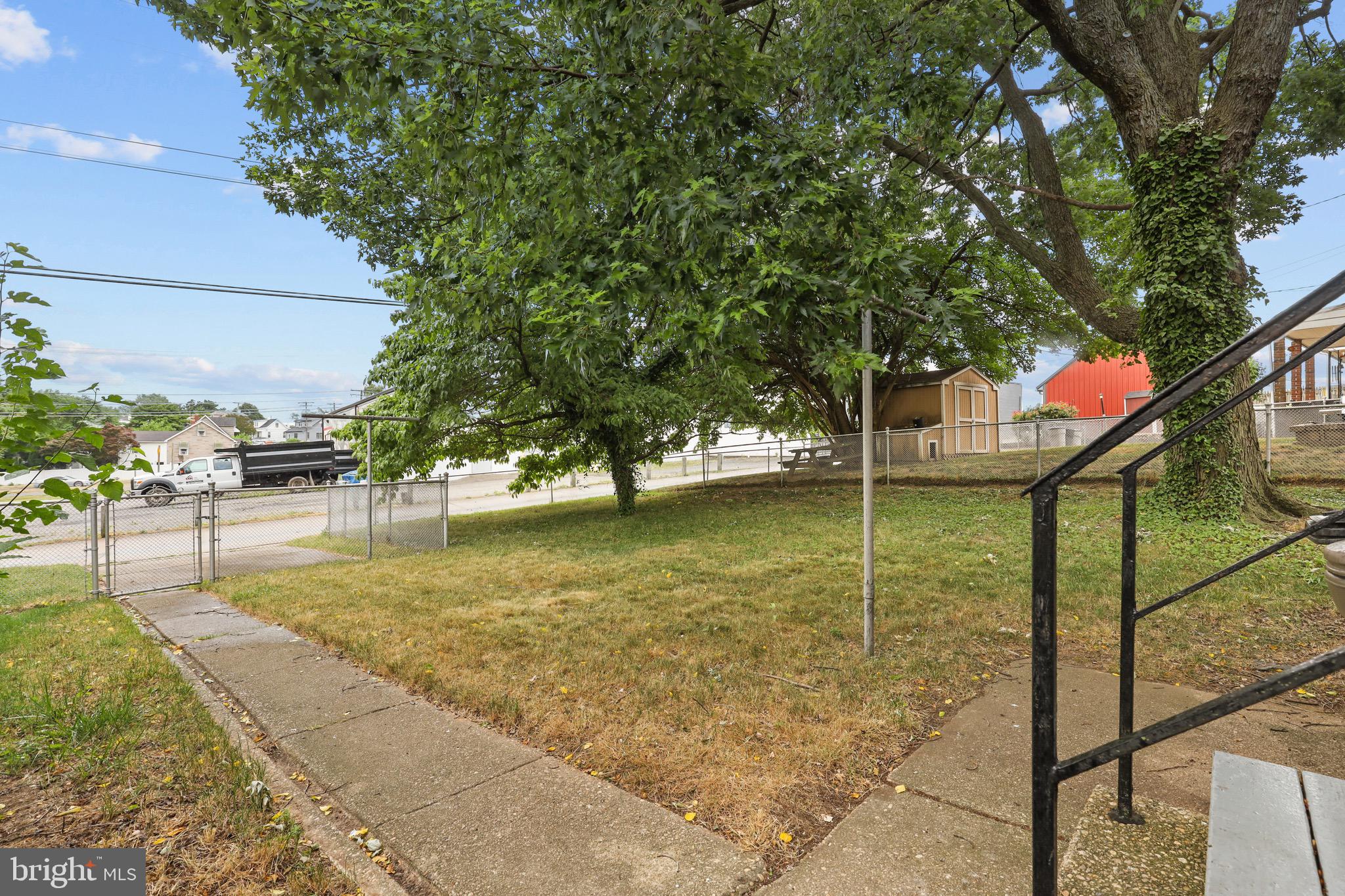 EASTWOOD - Residential