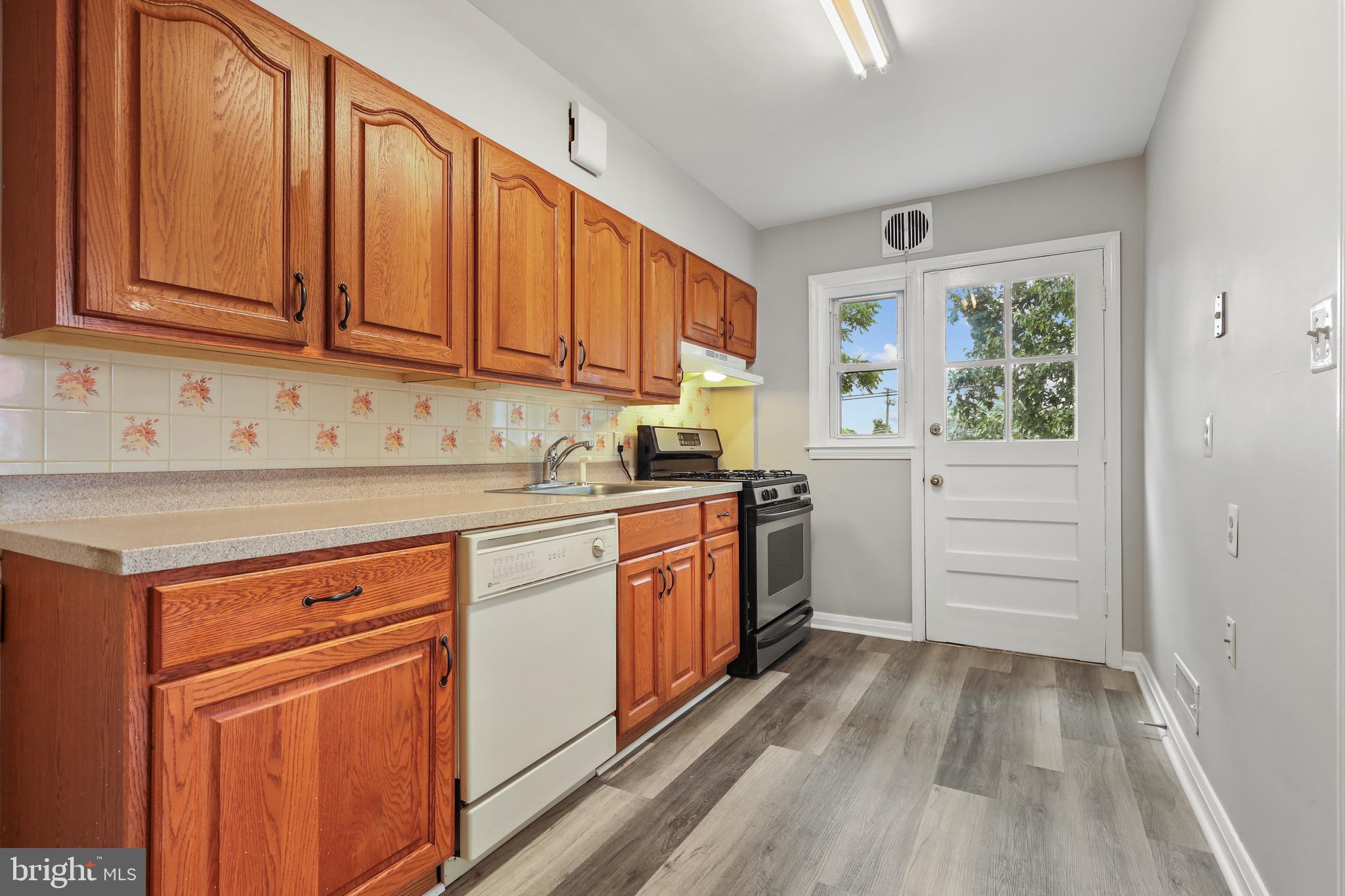 EASTWOOD - Residential