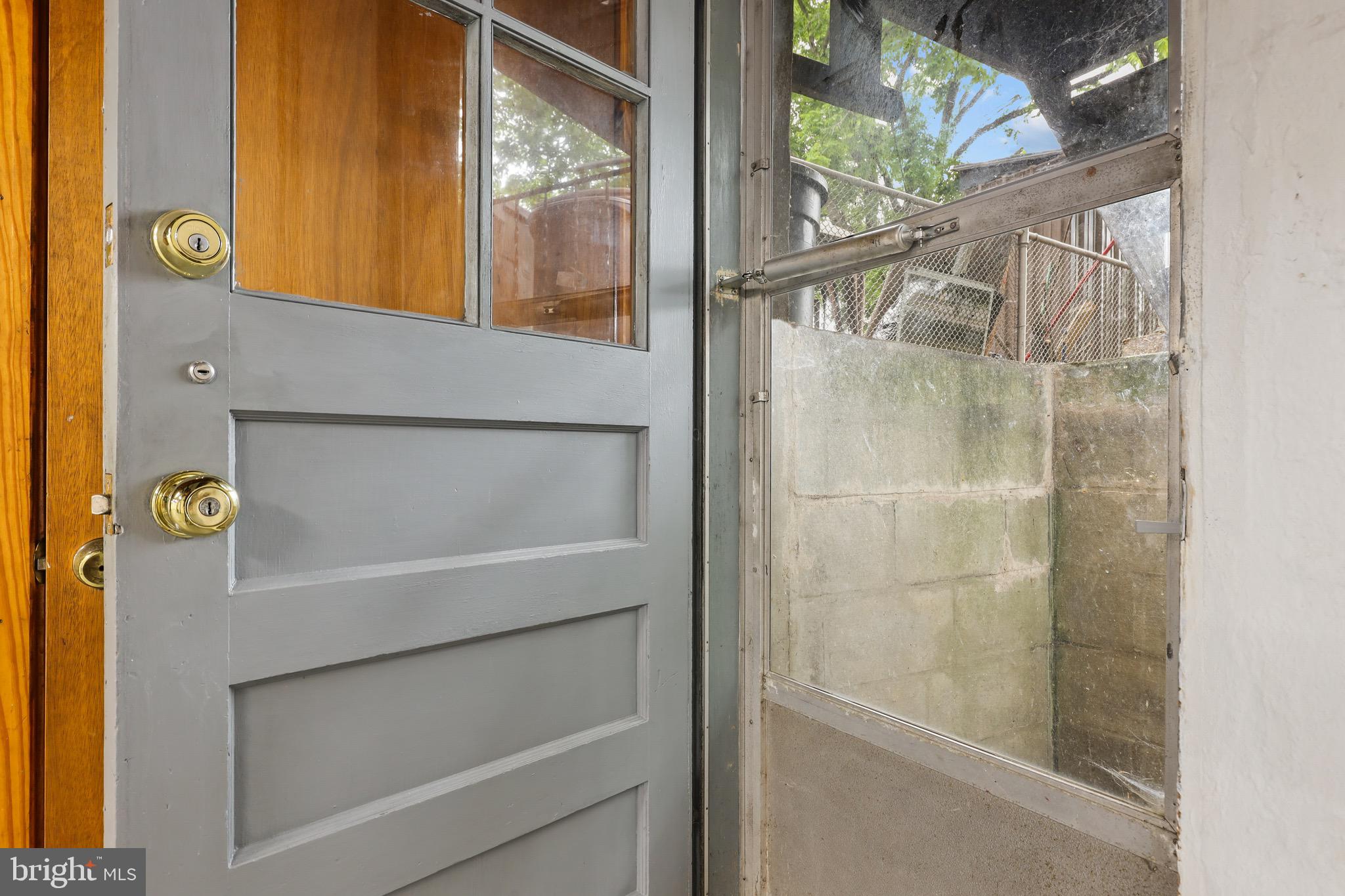 EASTWOOD - Residential