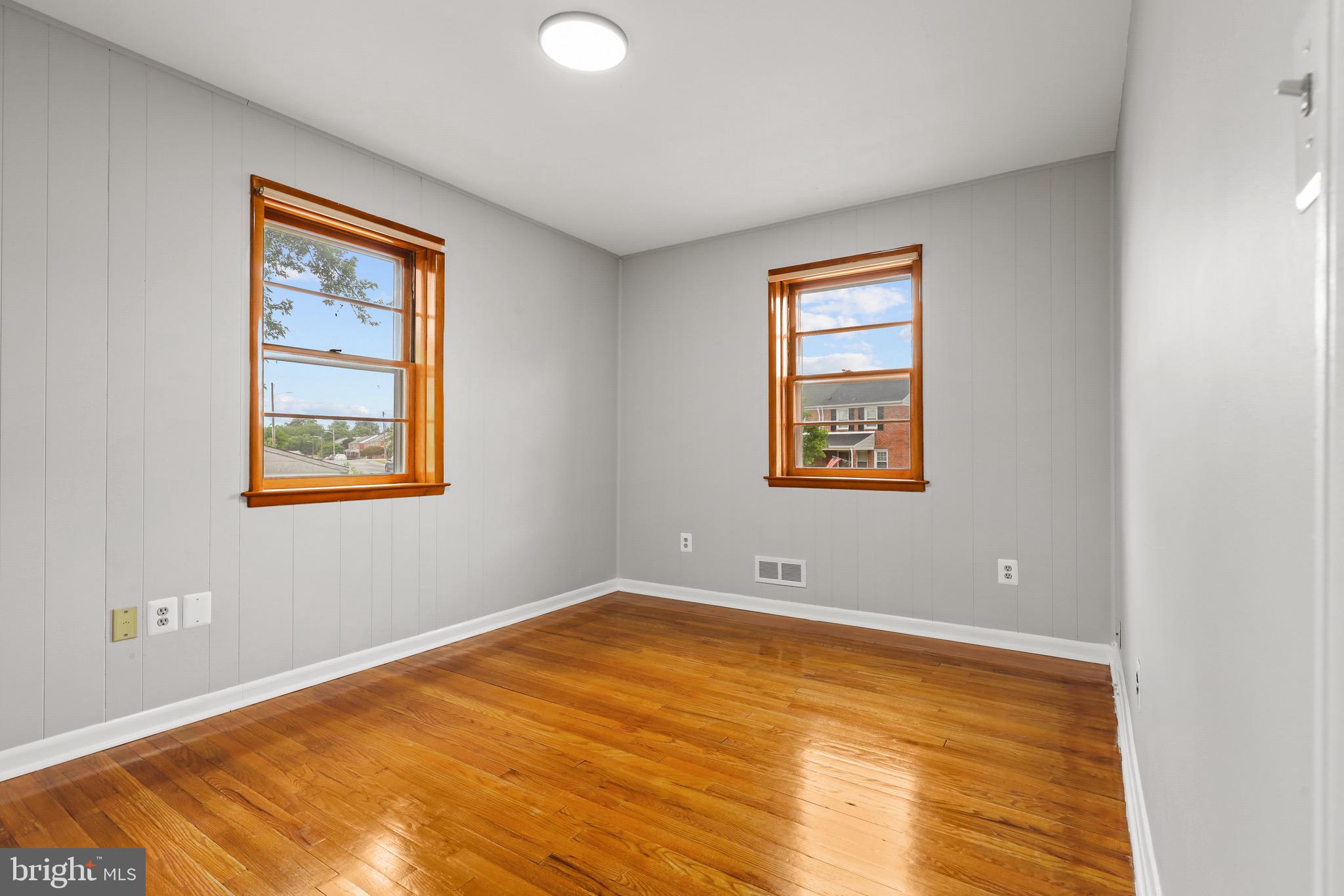 EASTWOOD - Residential