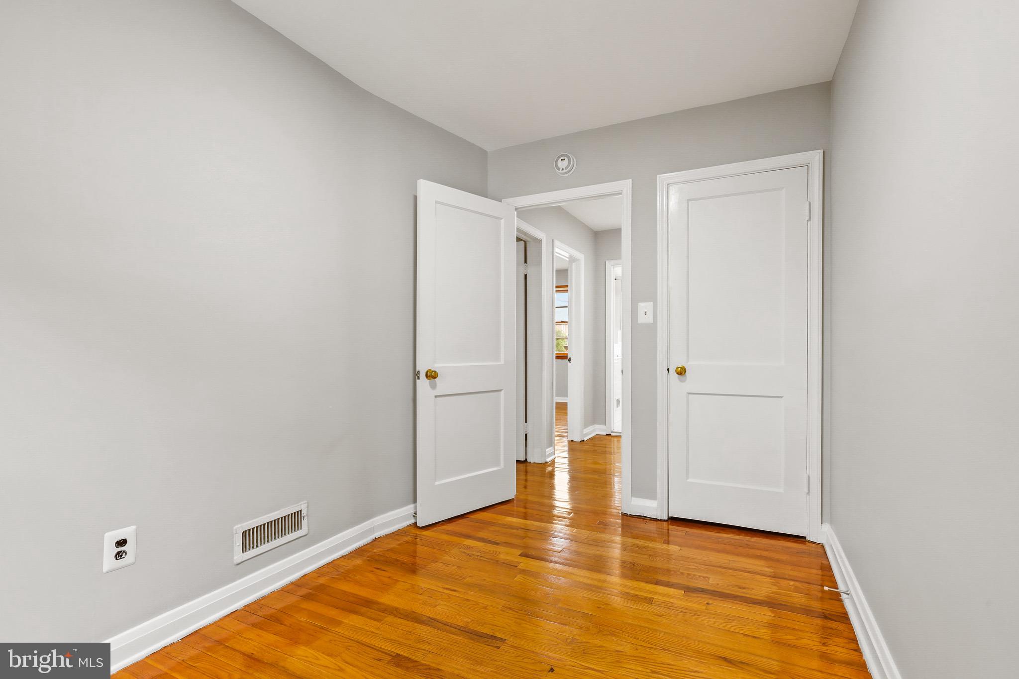 EASTWOOD - Residential