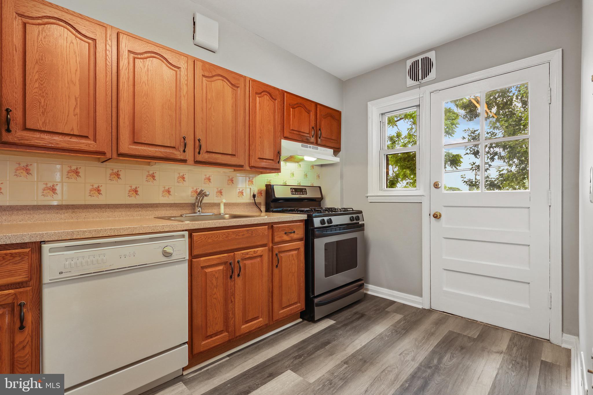 EASTWOOD - Residential