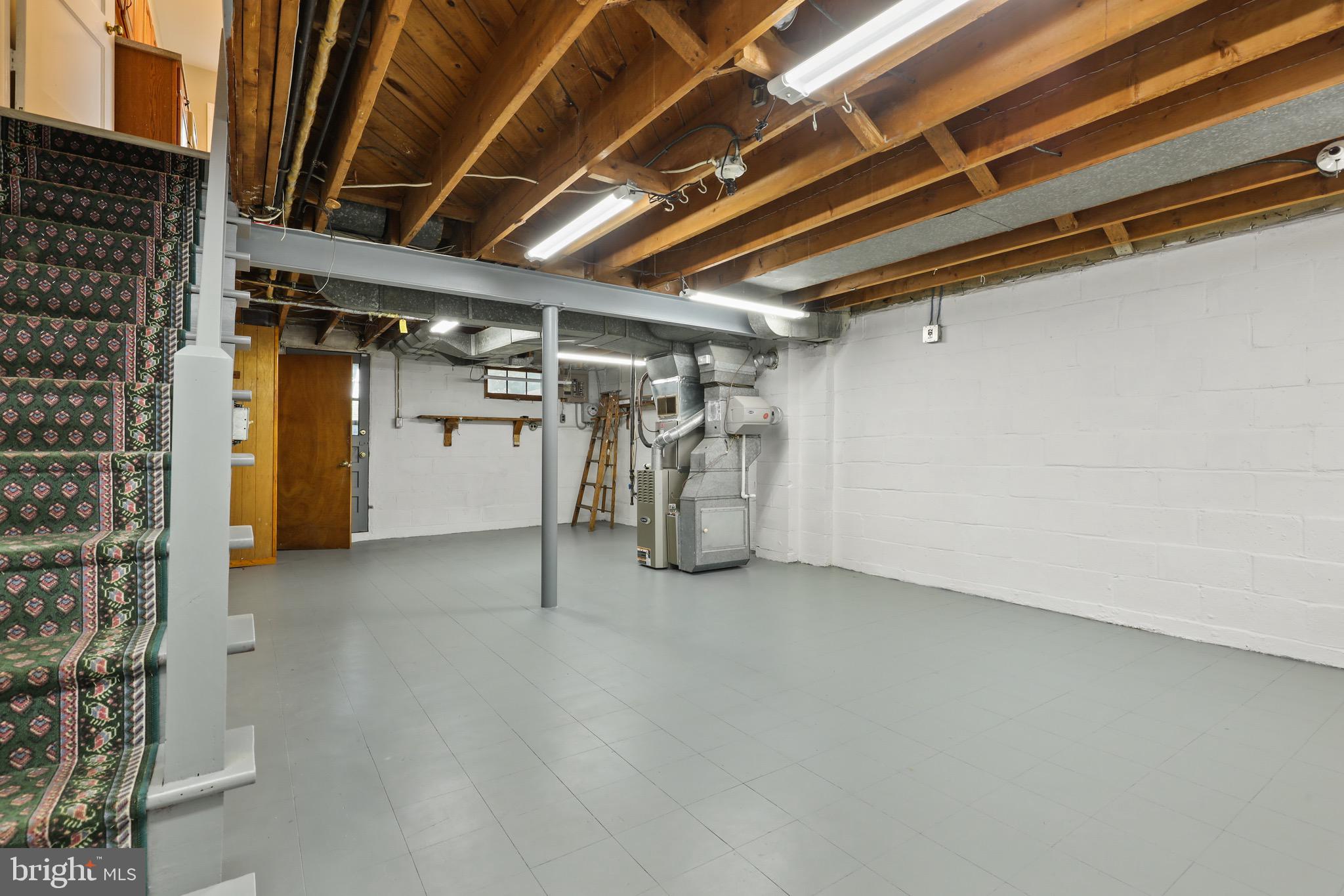 EASTWOOD - Residential