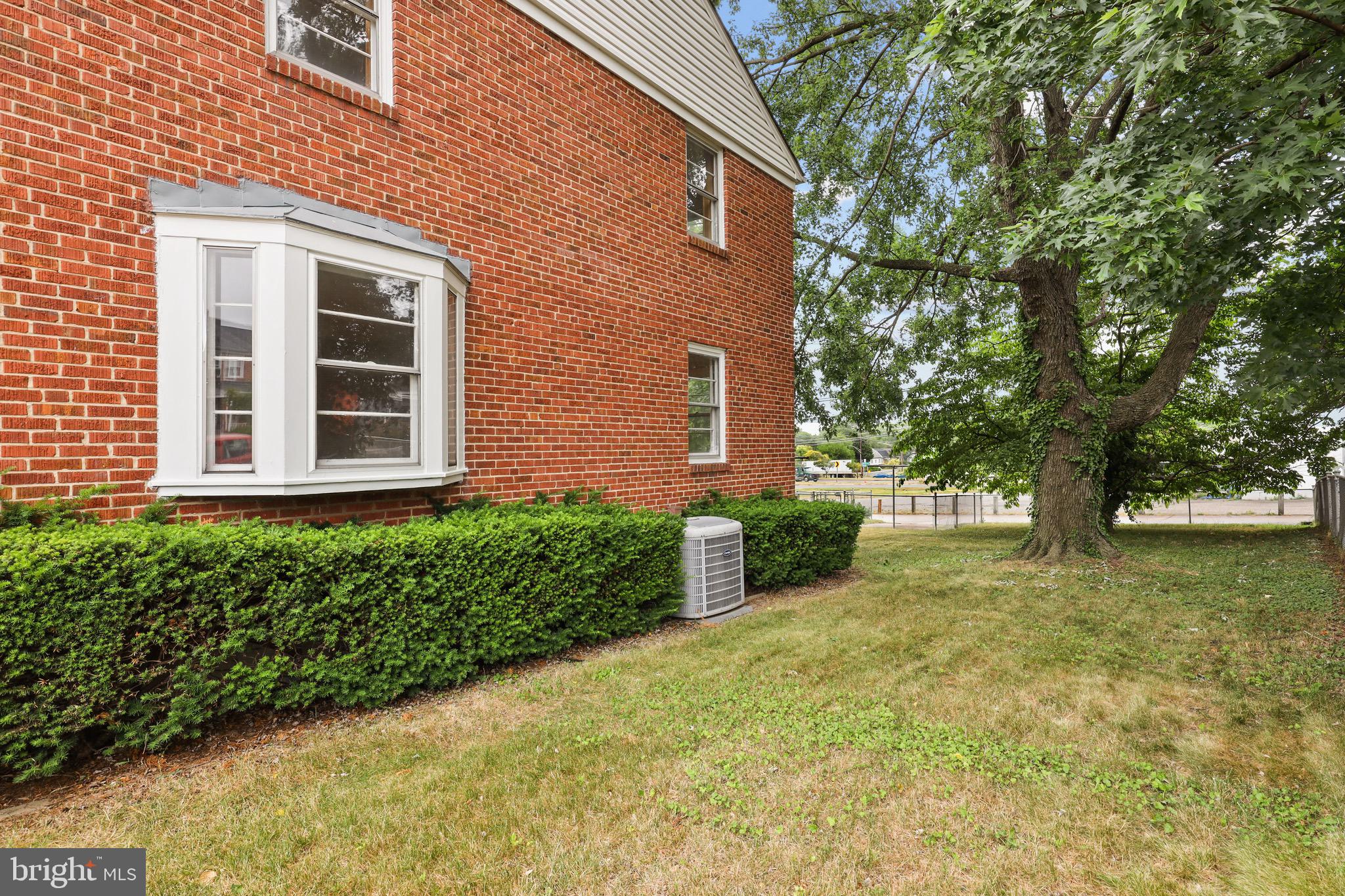 EASTWOOD - Residential