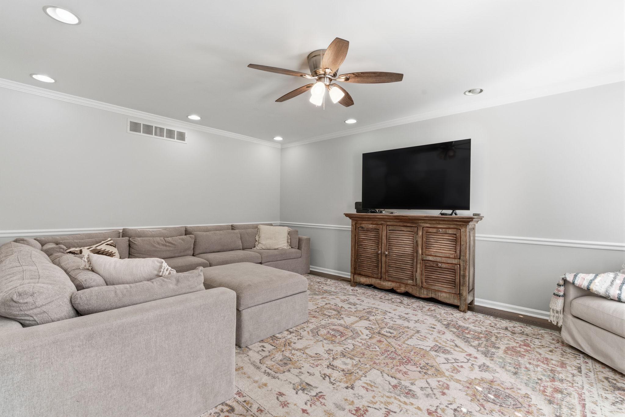 DUBLIN HUNT II - Residential