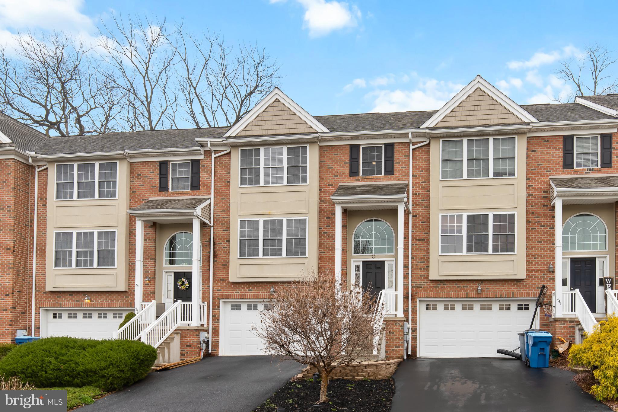 446 HILLSIDE DRIVE
