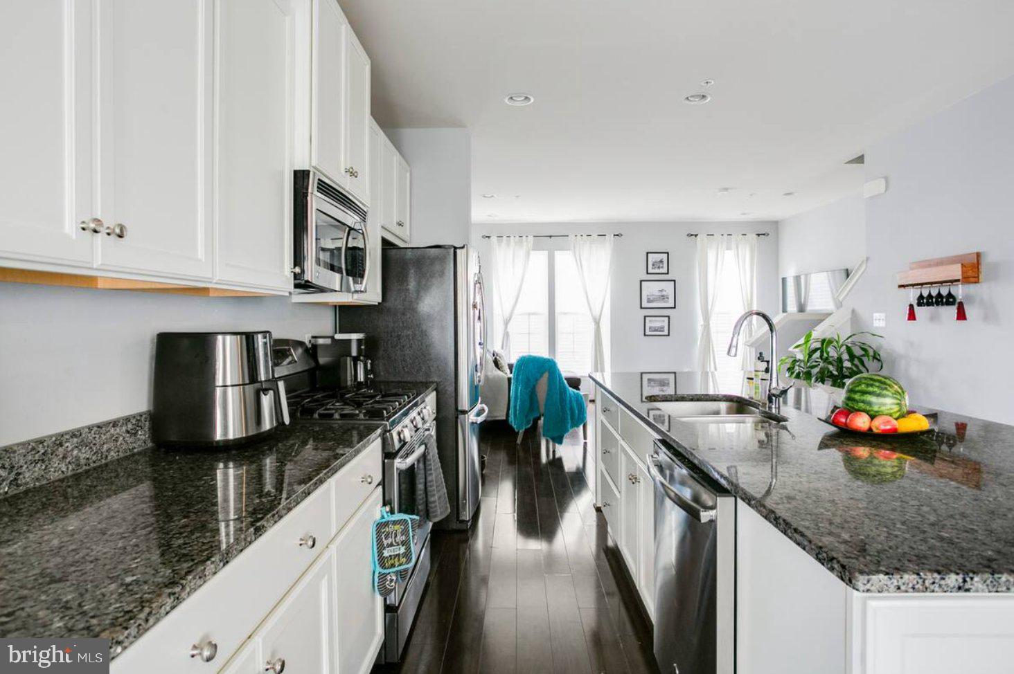 GALLERY PARK - Residential Lease