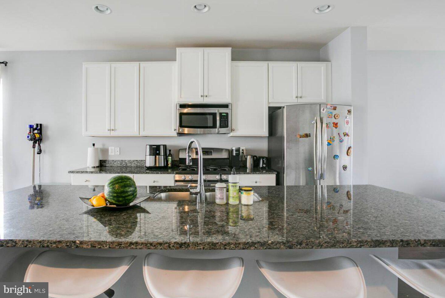 GALLERY PARK - Residential Lease