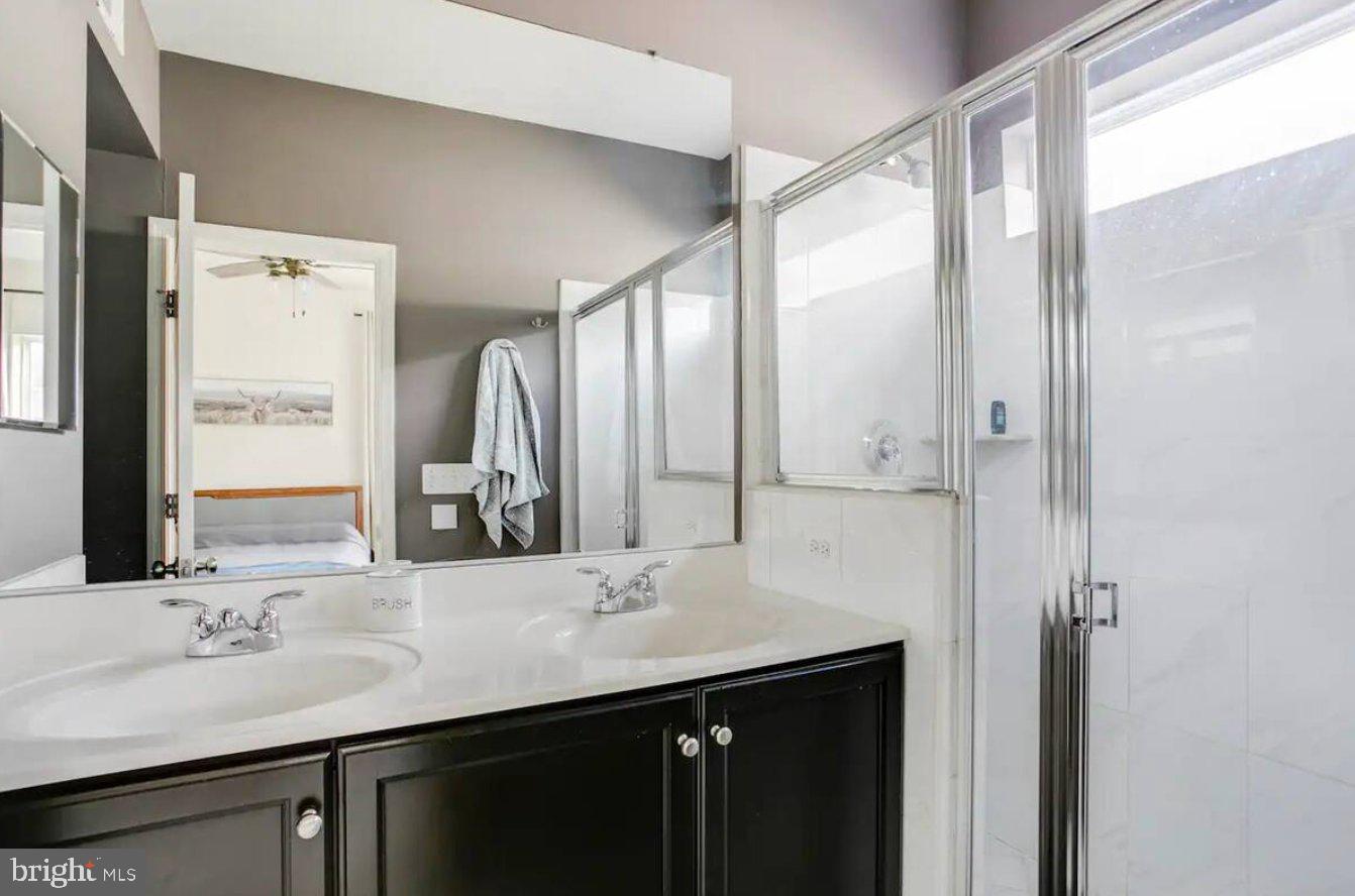 GALLERY PARK - Residential Lease