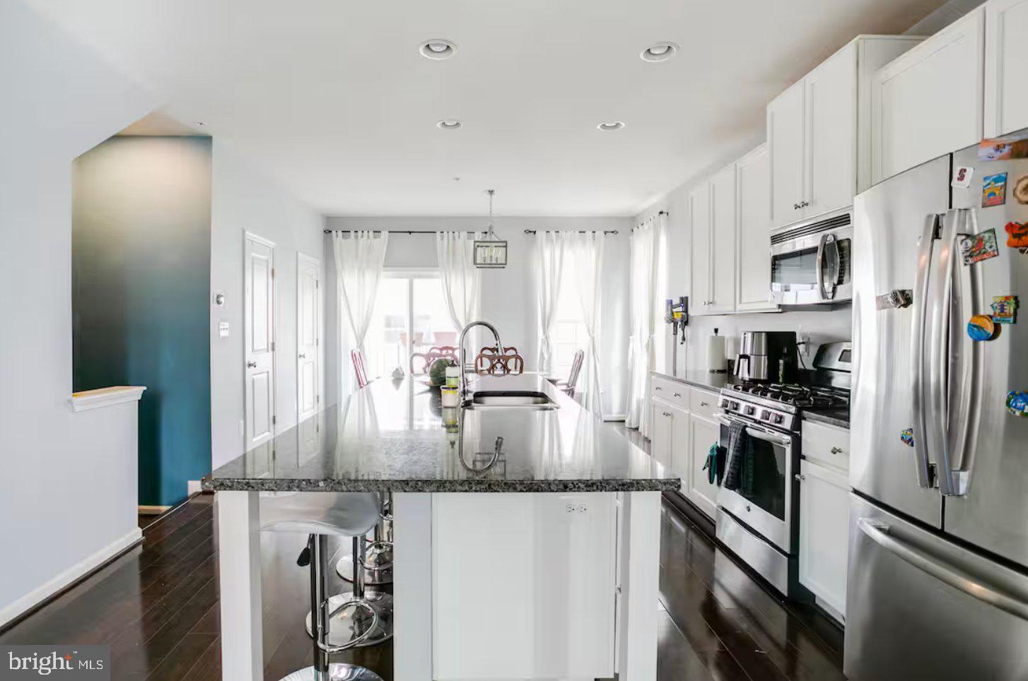 GALLERY PARK - Residential Lease