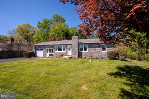 Homes For Sale - 172 Ellisdale Road<br/> ALLENTOWN, NJ 08501