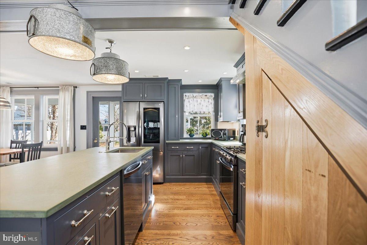 AVONDALE - Residential