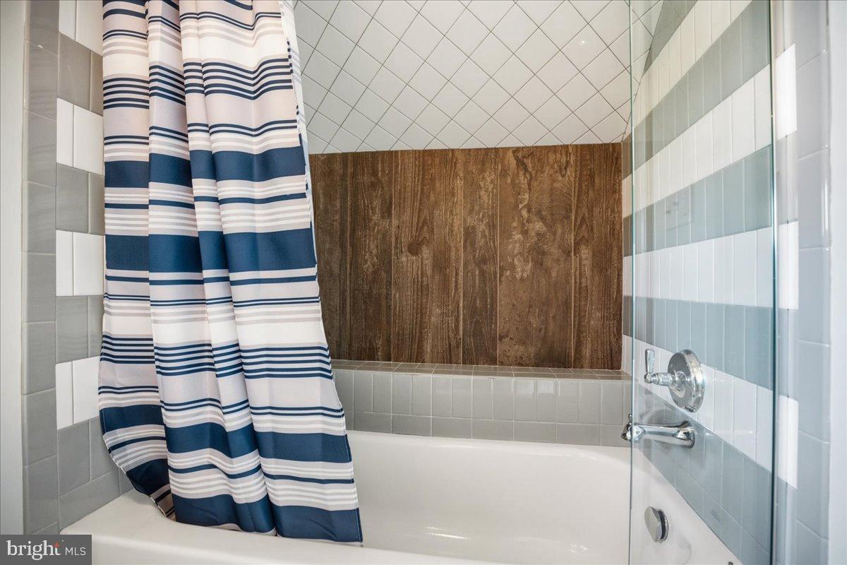 AVONDALE - Residential