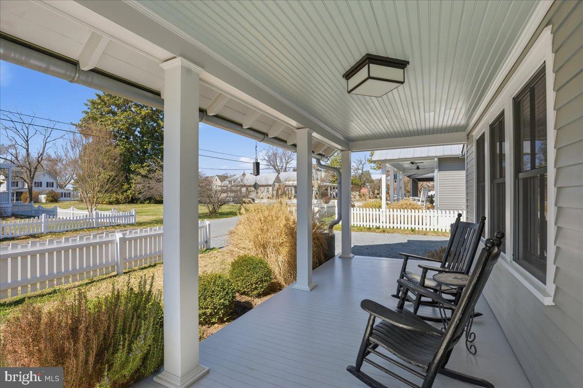 AVONDALE - Residential