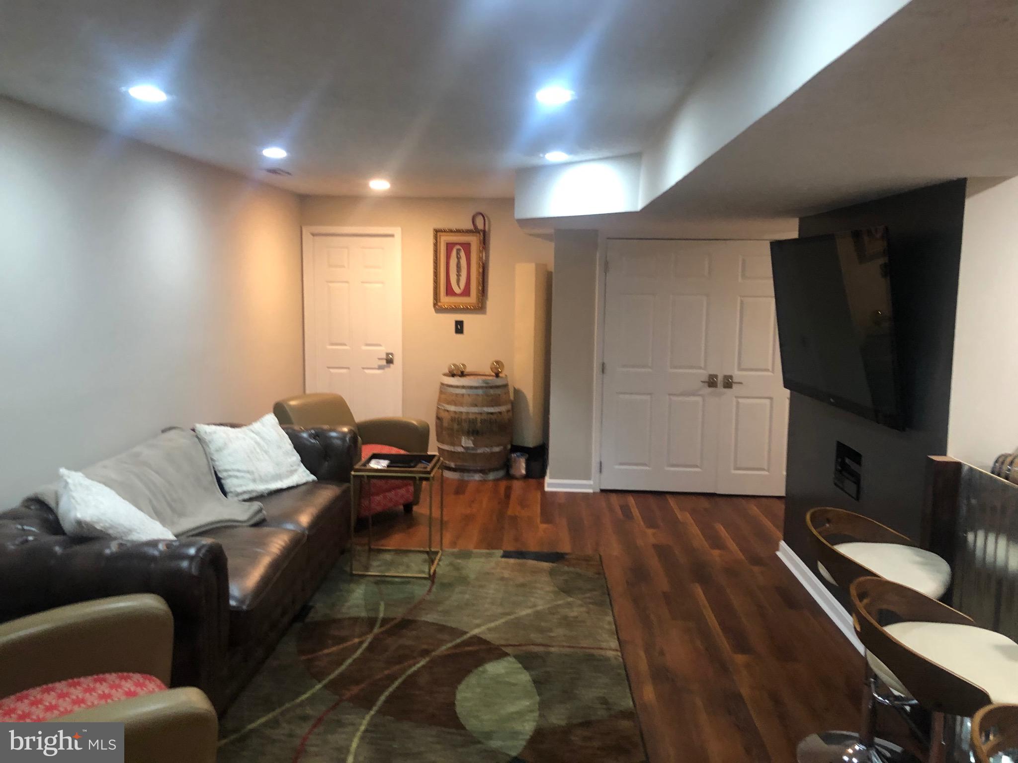 WALNUT POINT - Residential