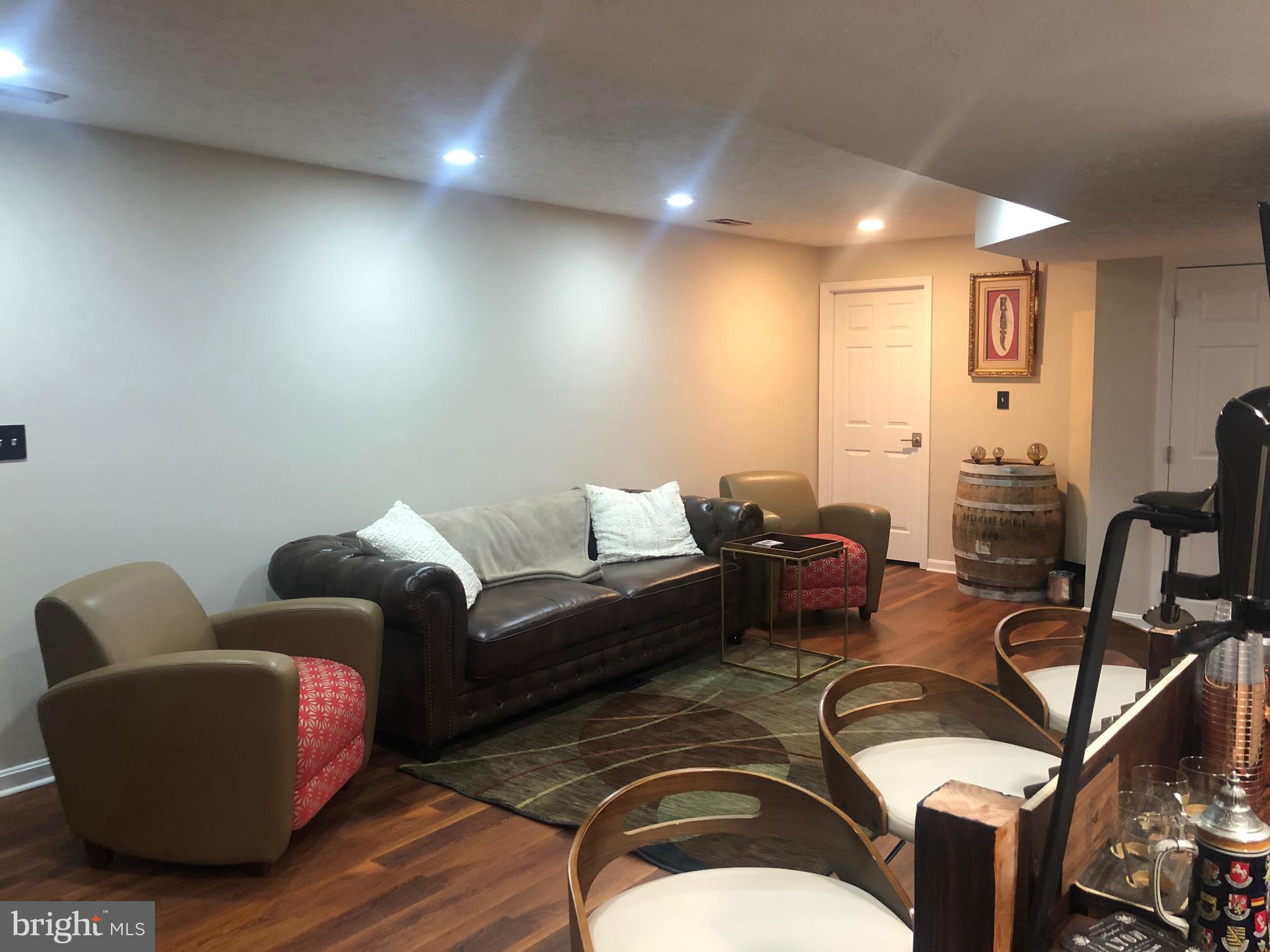 WALNUT POINT - Residential